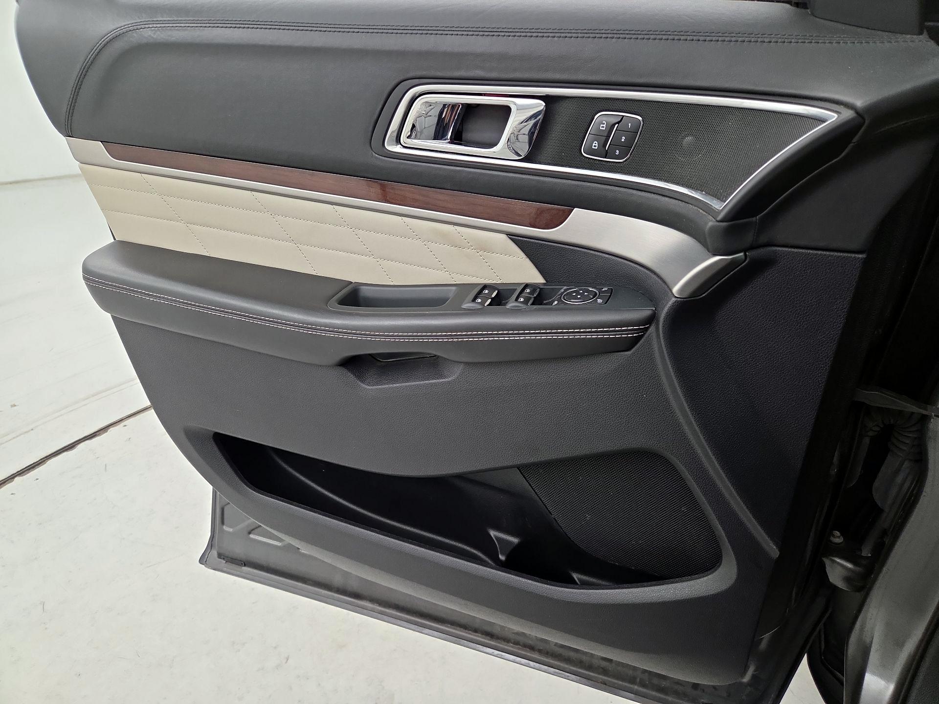 Thumbnail: 2019 Ford Explorer - 12