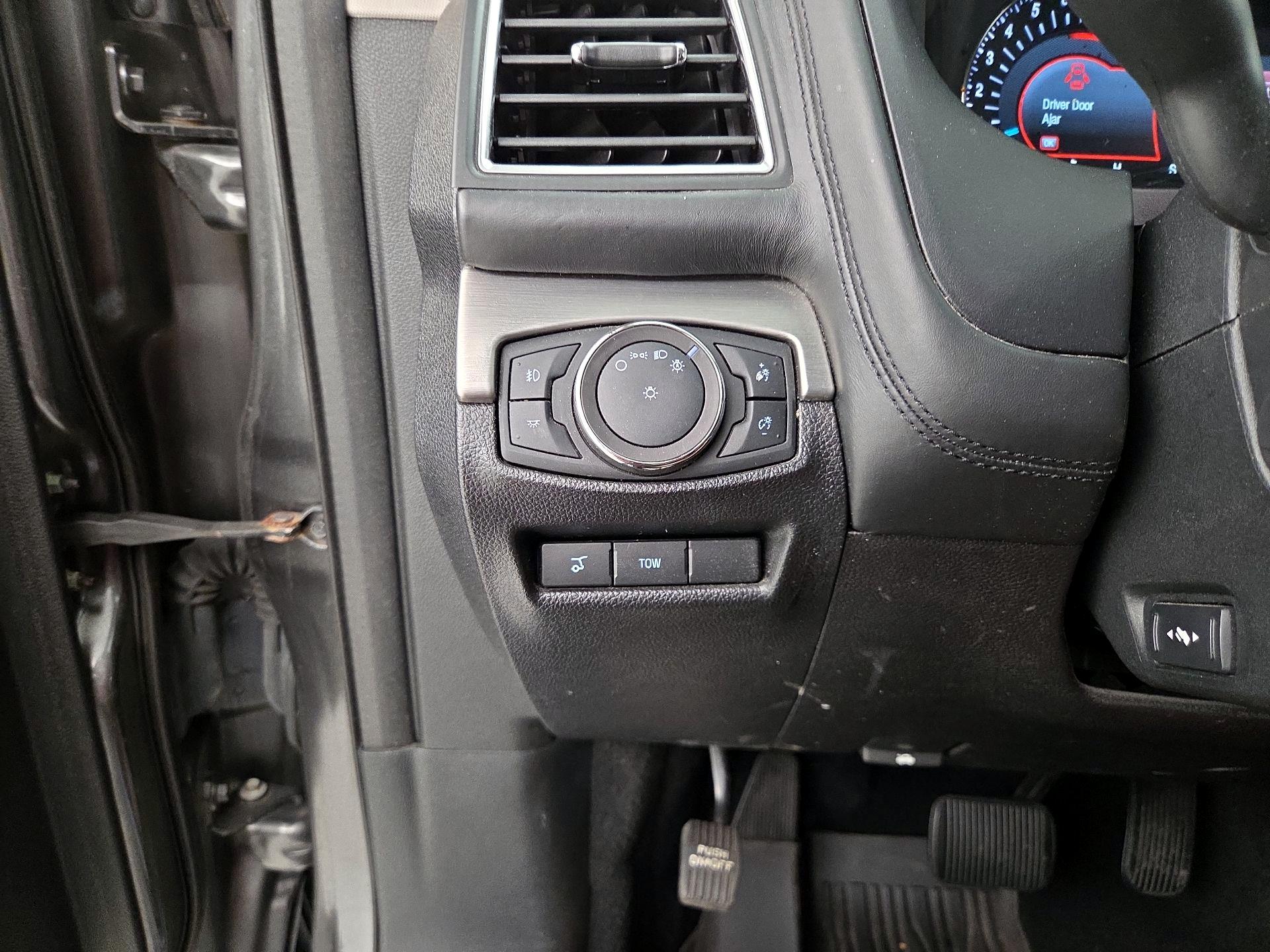 Thumbnail: 2019 Ford Explorer - 13