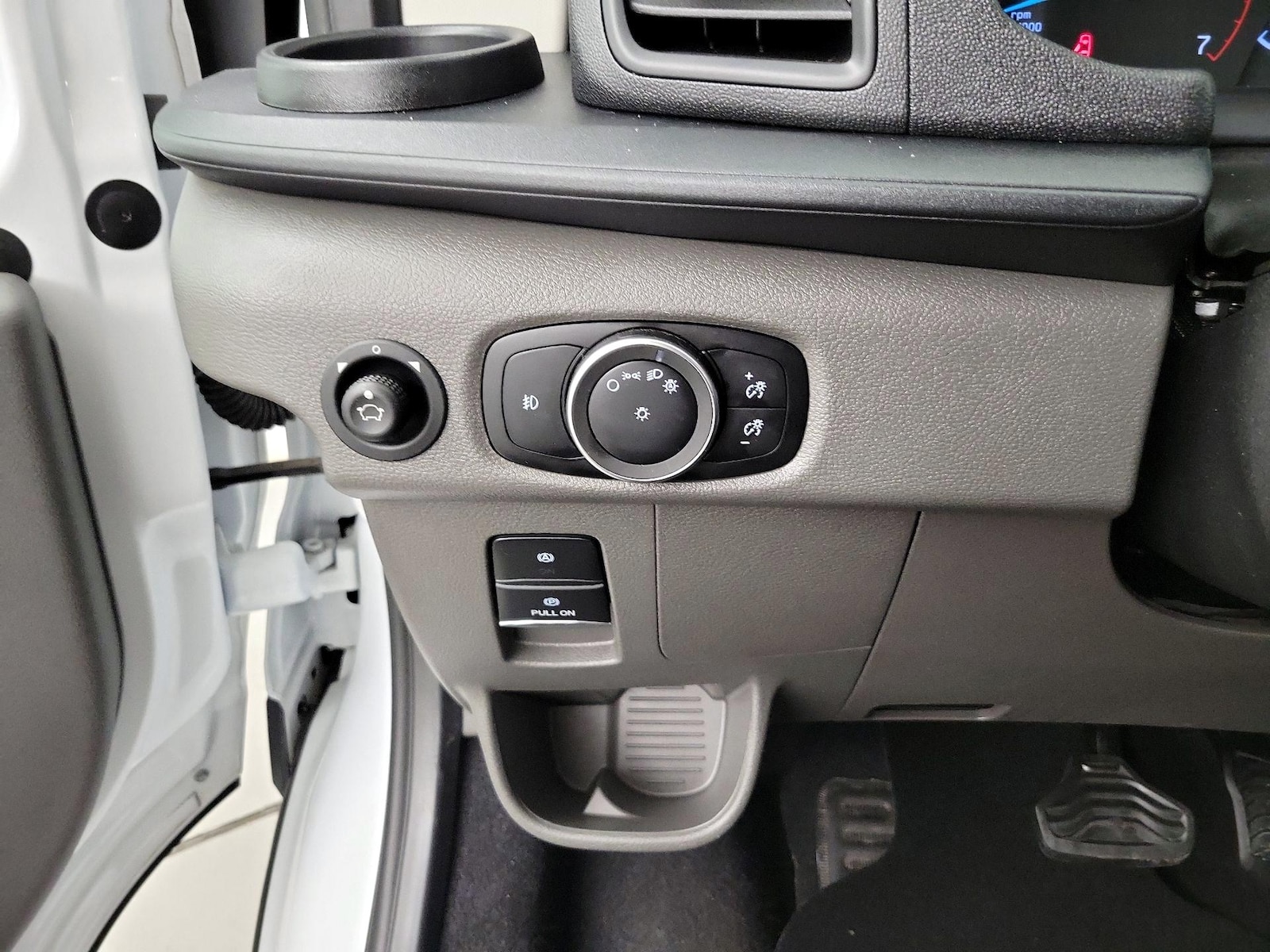 2025 Ford Transit Passenger Van XLT - Photo 14