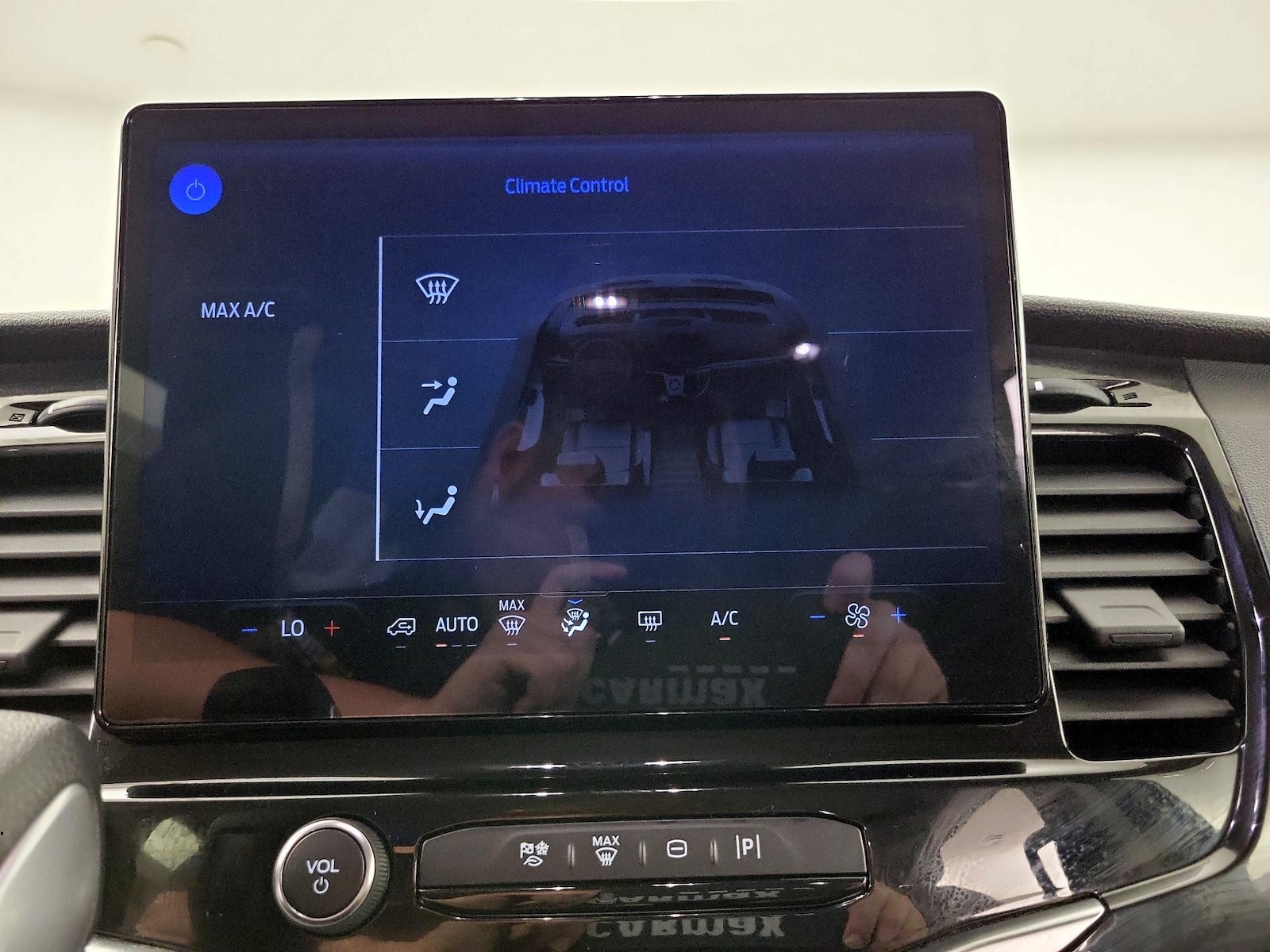 2025 Ford Transit Passenger Van XLT - Photo 18