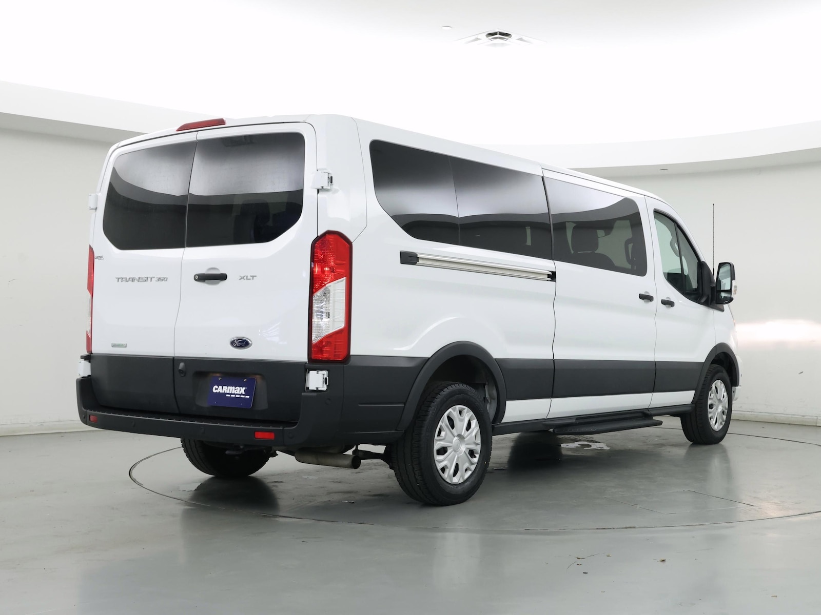2025 Ford Transit Passenger Van XLT - Photo 9
