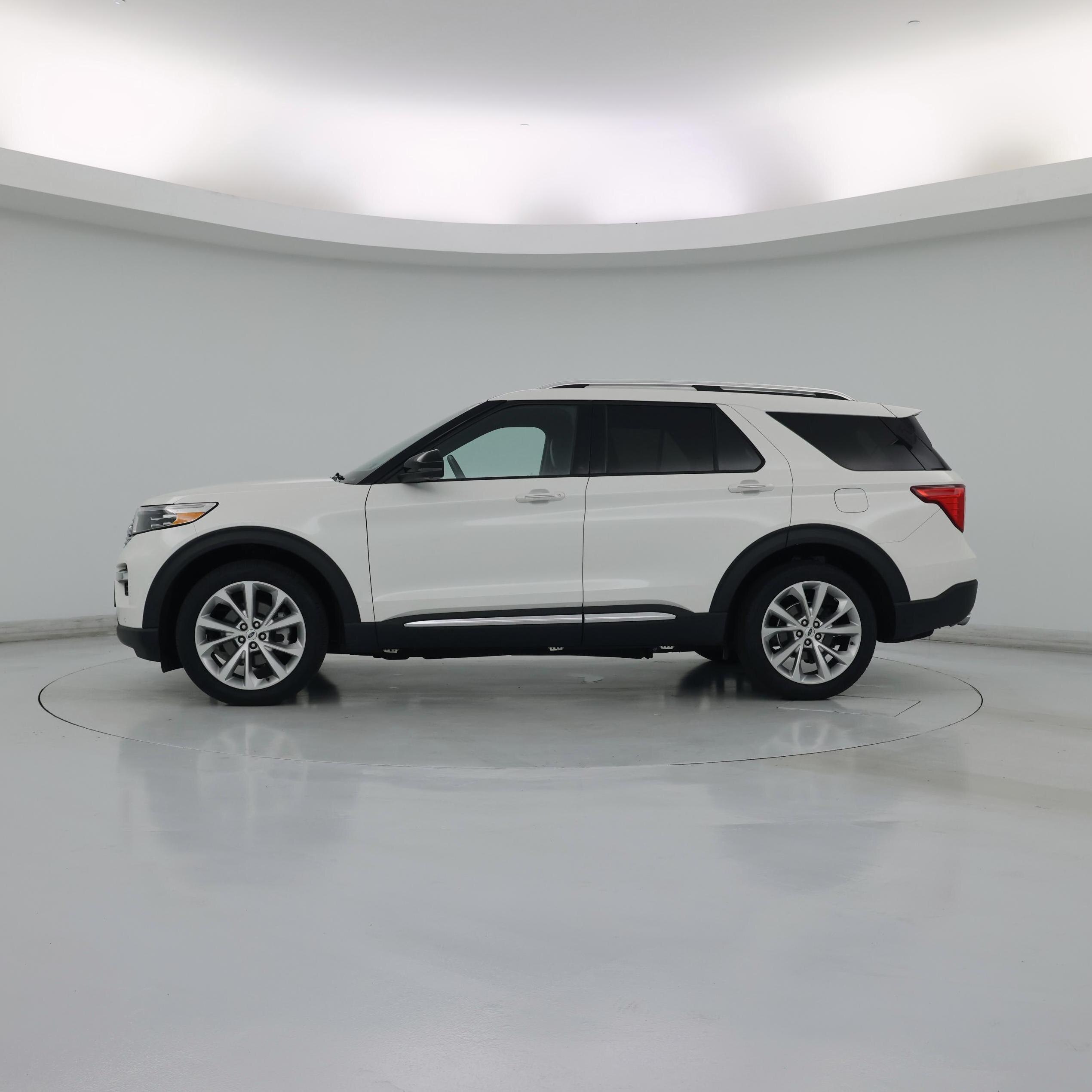 Thumbnail: 2022 Ford Explorer - 3