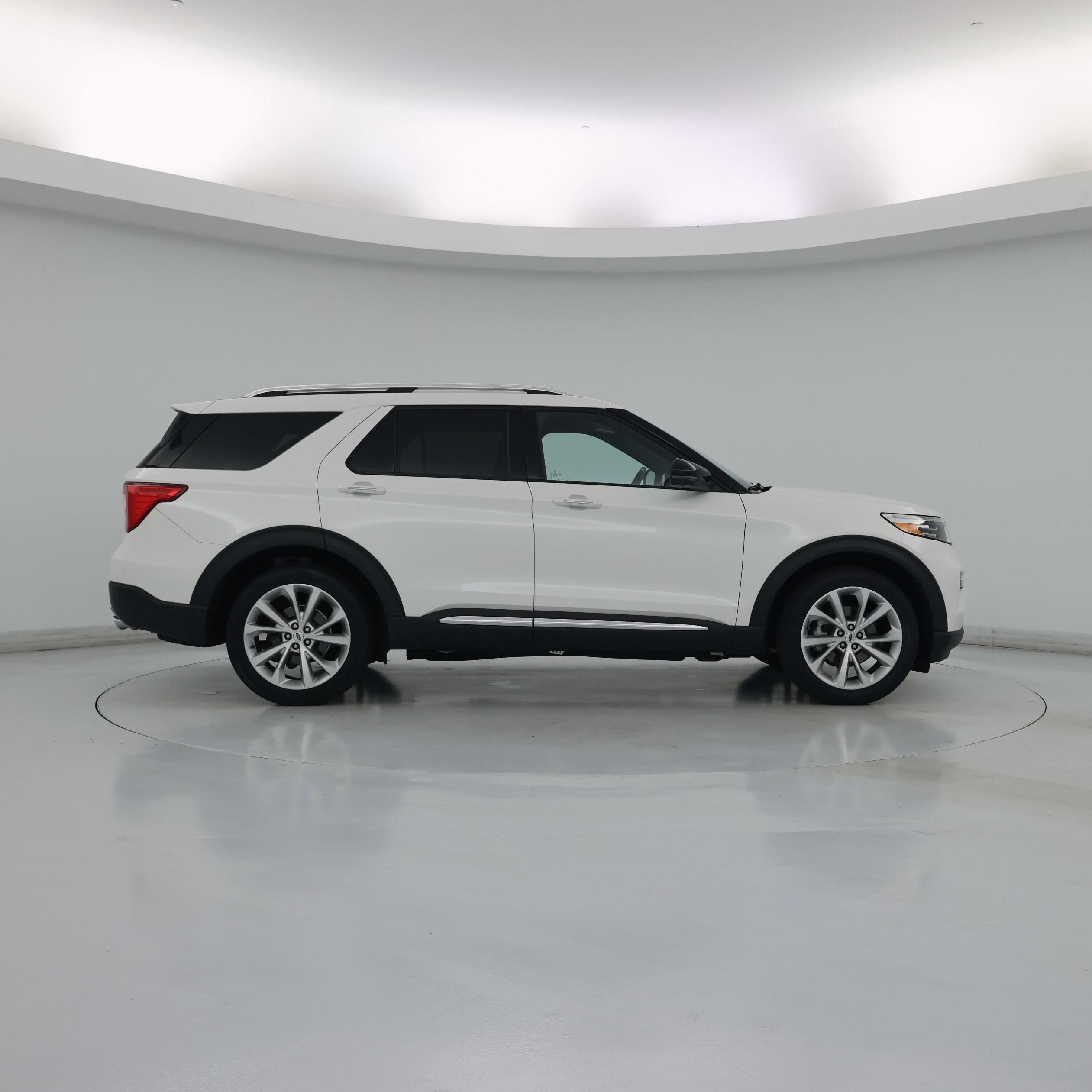 Thumbnail: 2022 Ford Explorer - 7