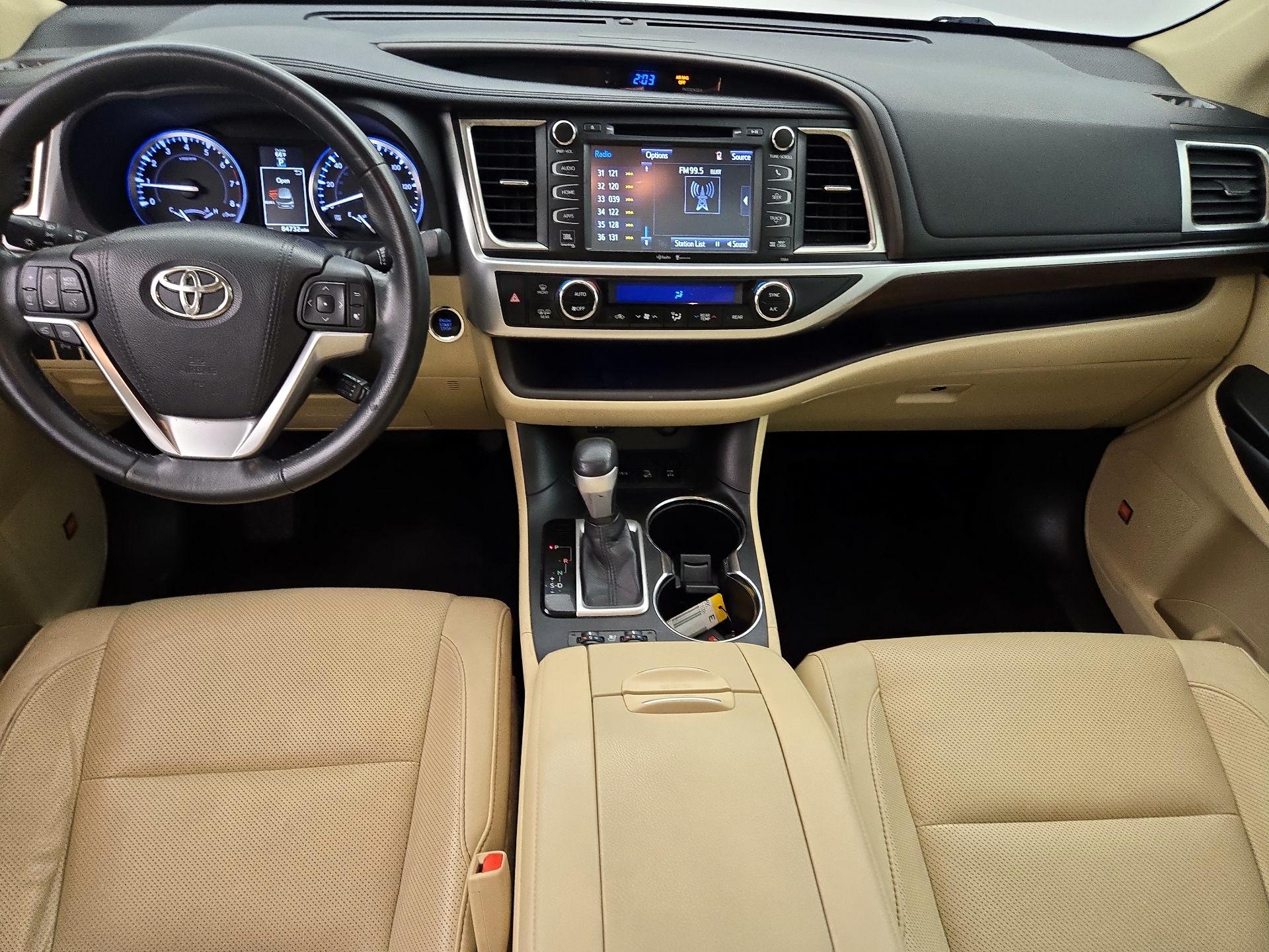 Thumbnail: 2015 Toyota Highlander - 9