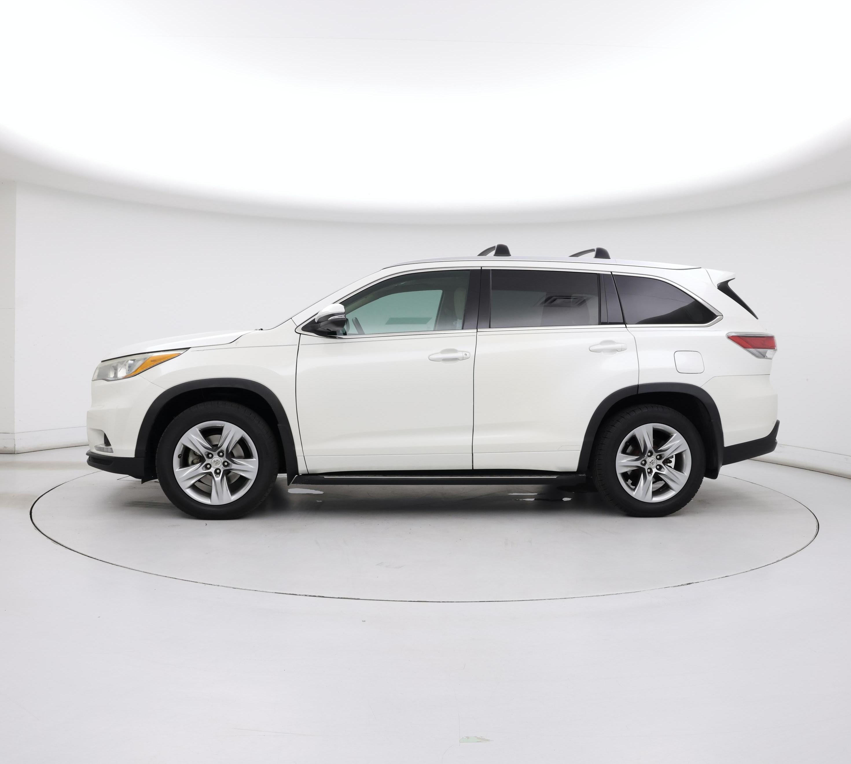 Thumbnail: 2015 Toyota Highlander - 3