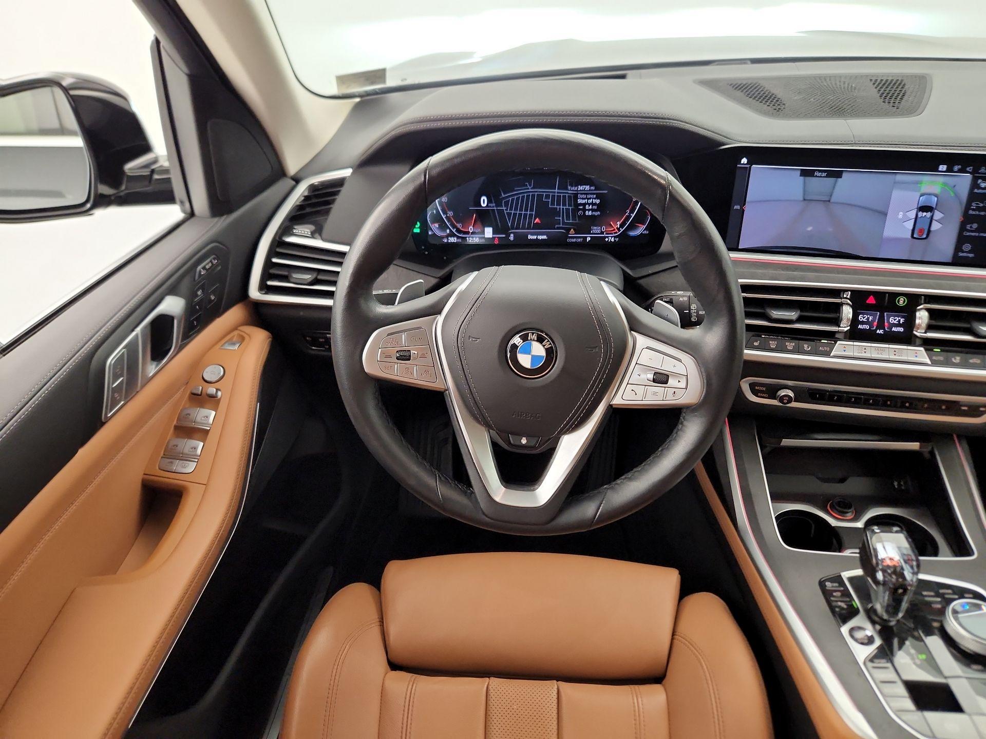Thumbnail: 2022 BMW X7 - 10