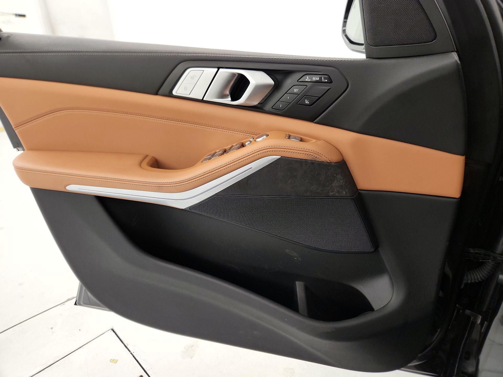 Thumbnail: 2022 BMW X7 - 12