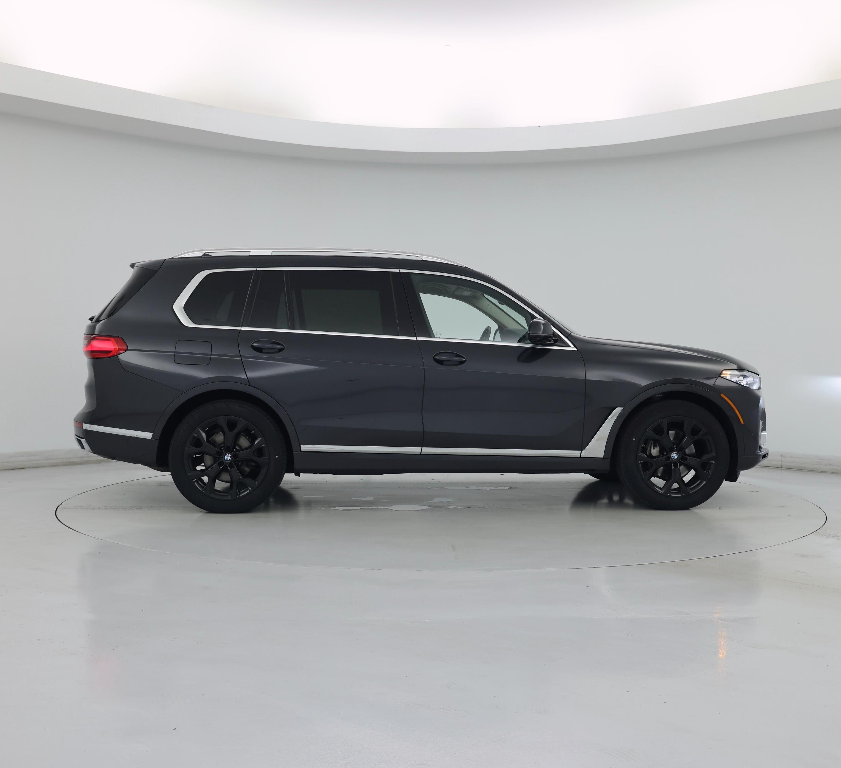 Thumbnail: 2022 BMW X7 - 7
