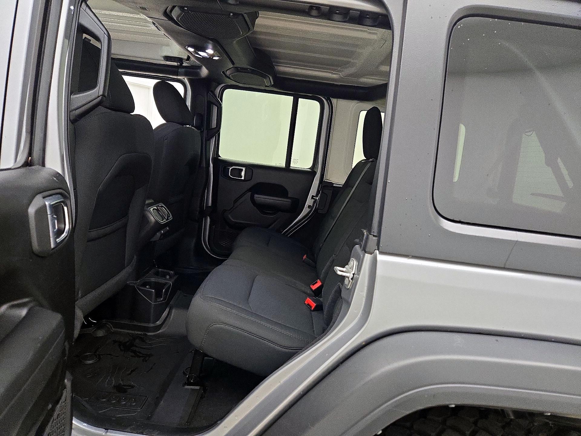 Thumbnail: 2021 Jeep Wrangler - 19