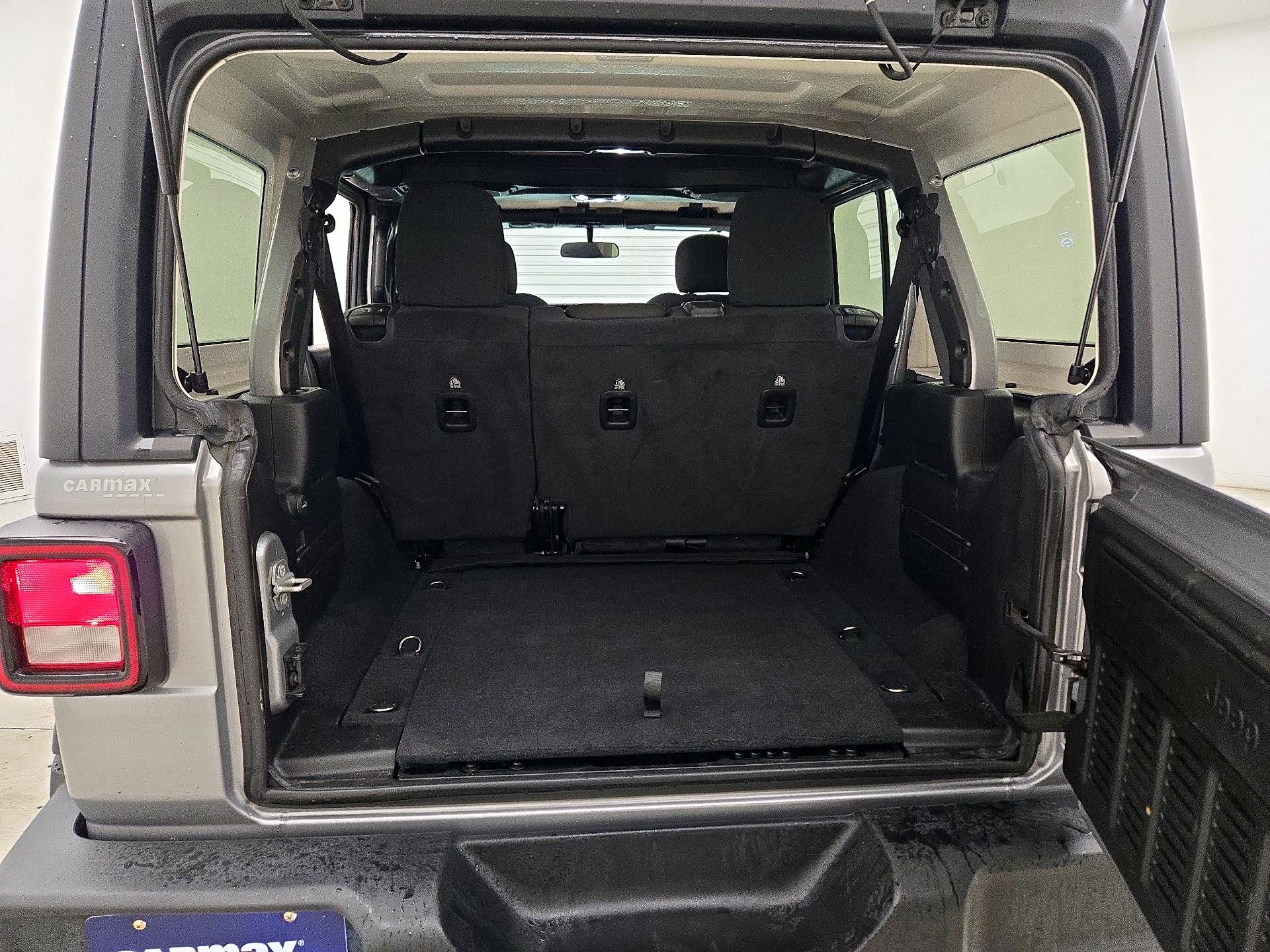 Thumbnail: 2021 Jeep Wrangler - 20