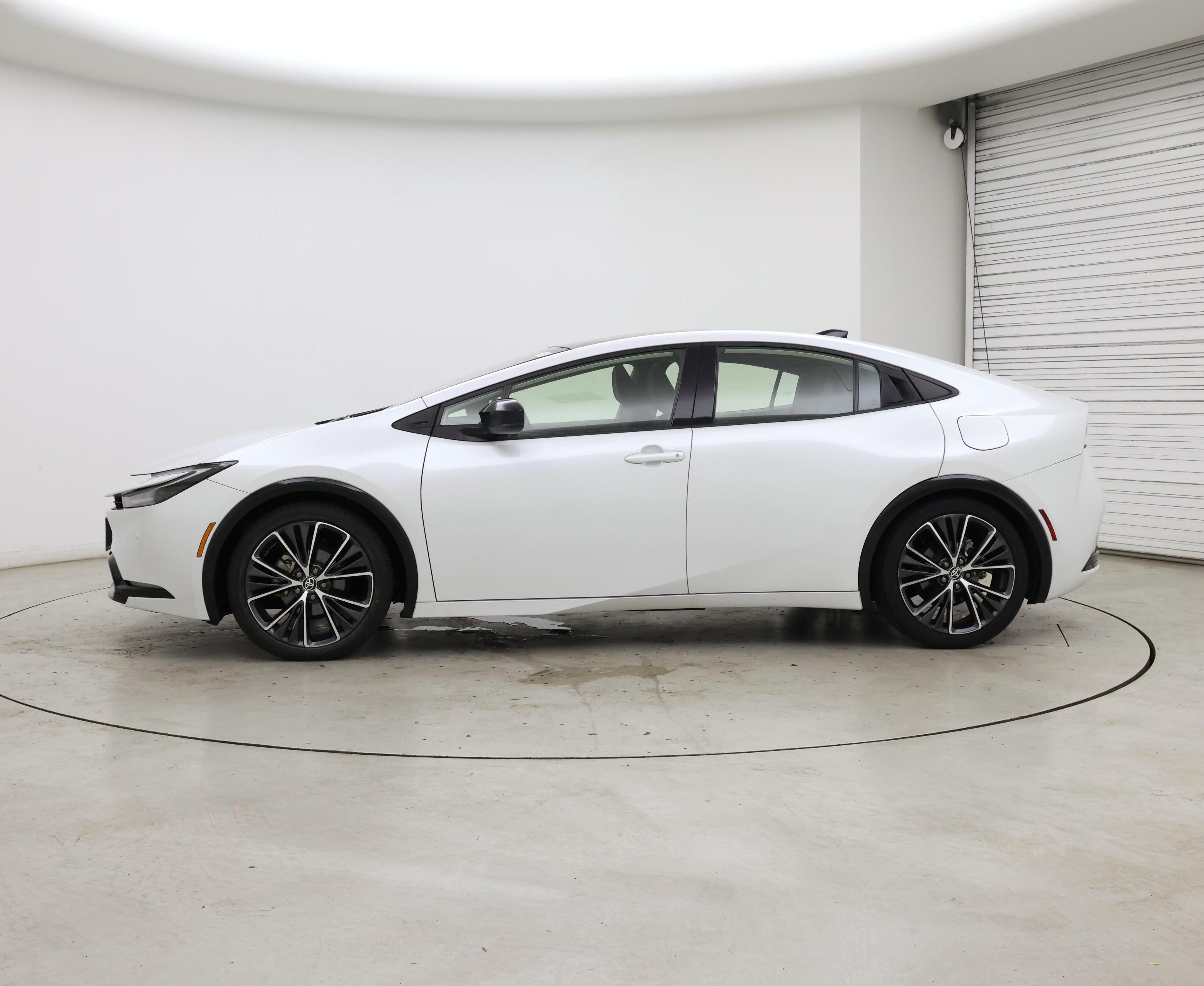 Thumbnail: 2024 Toyota Prius - 3