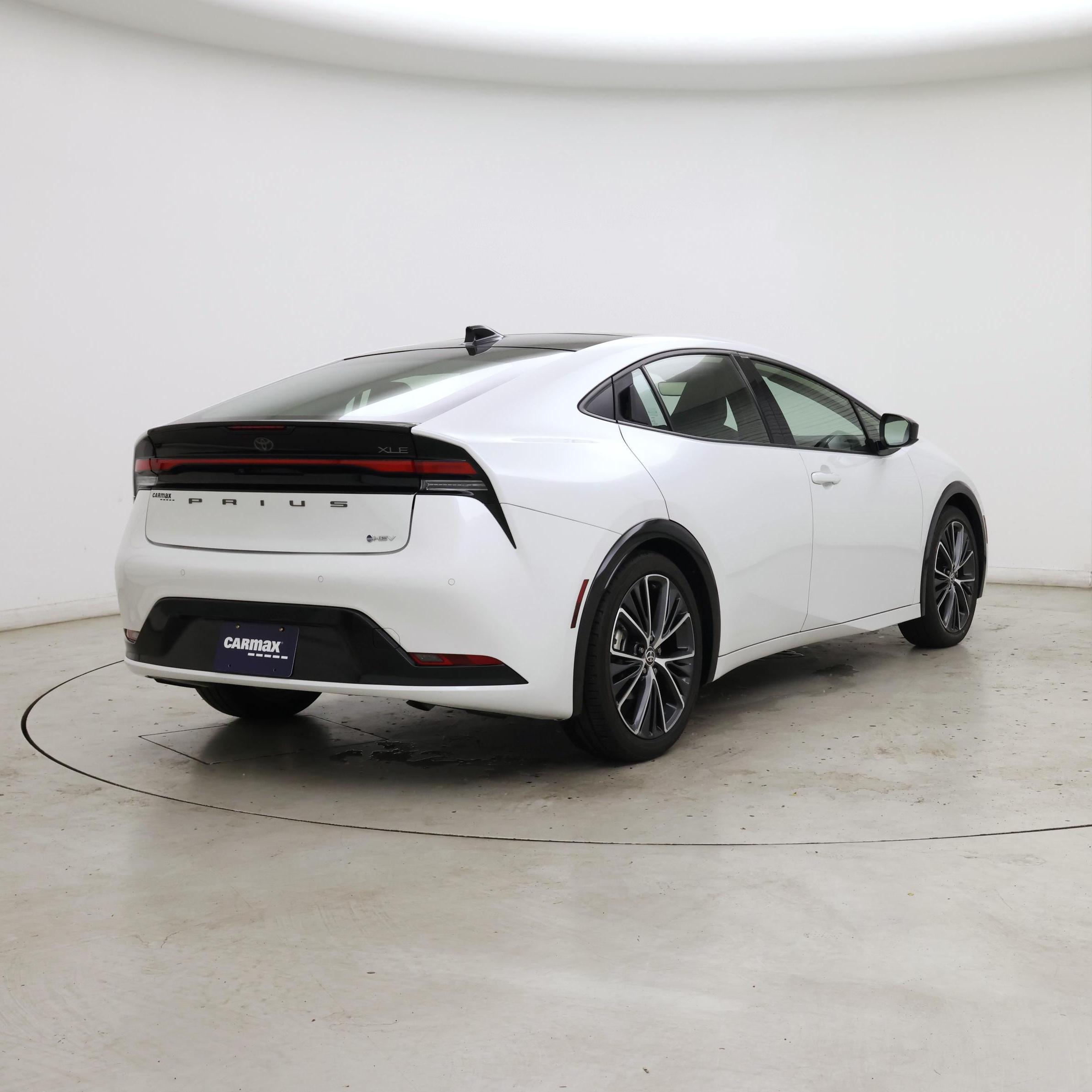 Thumbnail: 2024 Toyota Prius - 8