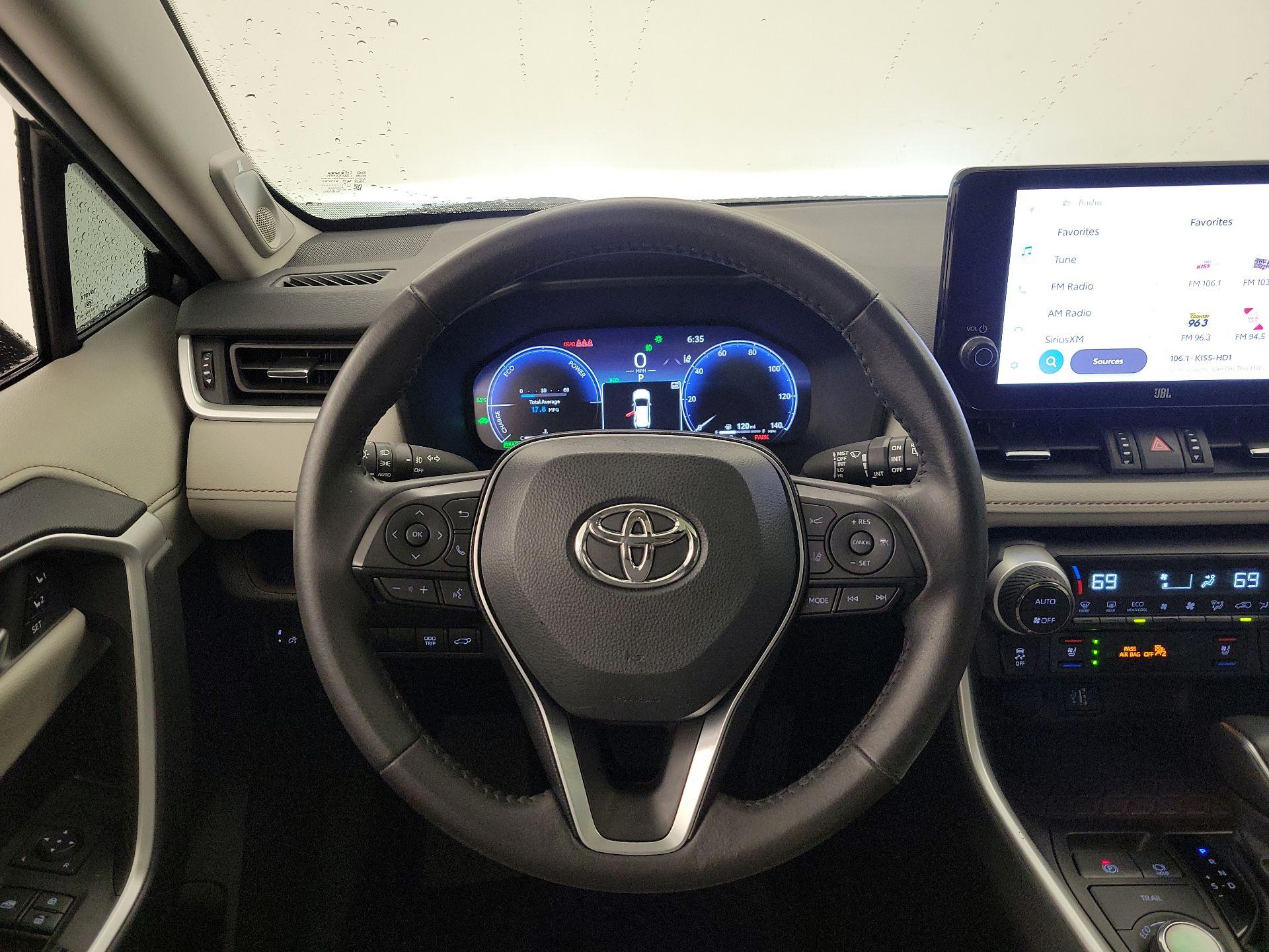 Thumbnail: 2024 Toyota RAV4 - 10