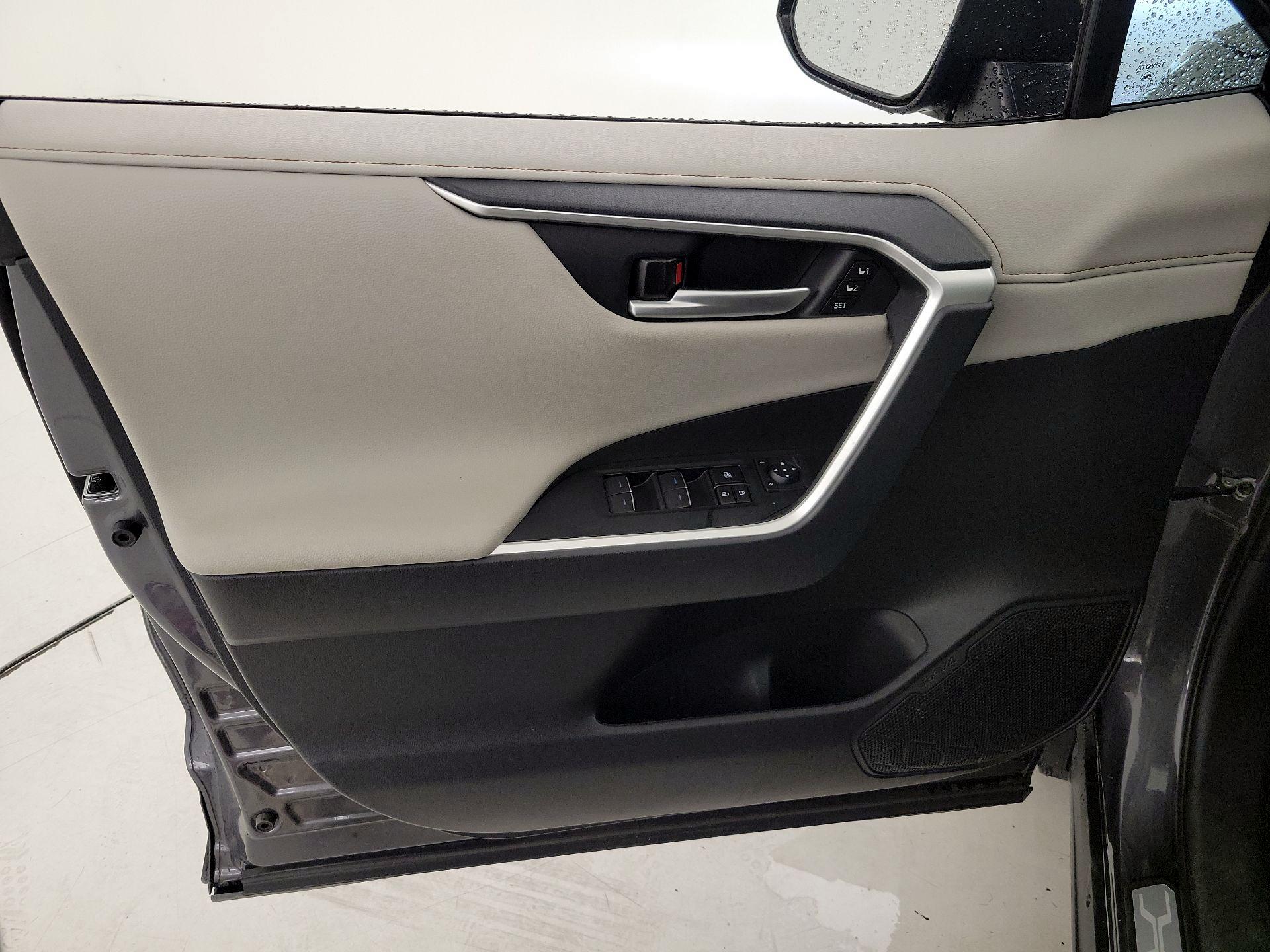 Thumbnail: 2024 Toyota RAV4 - 12