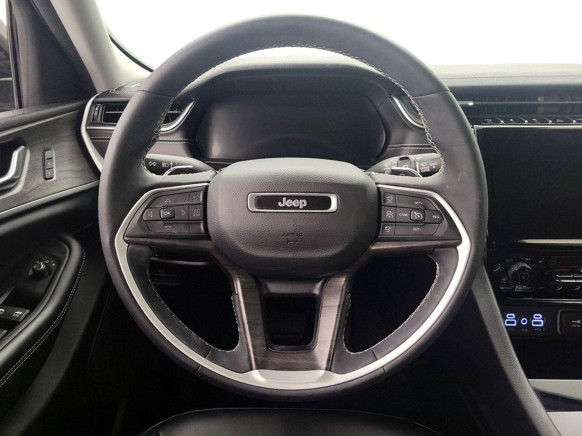 Thumbnail: 2023 Jeep Grand Cherokee - 10