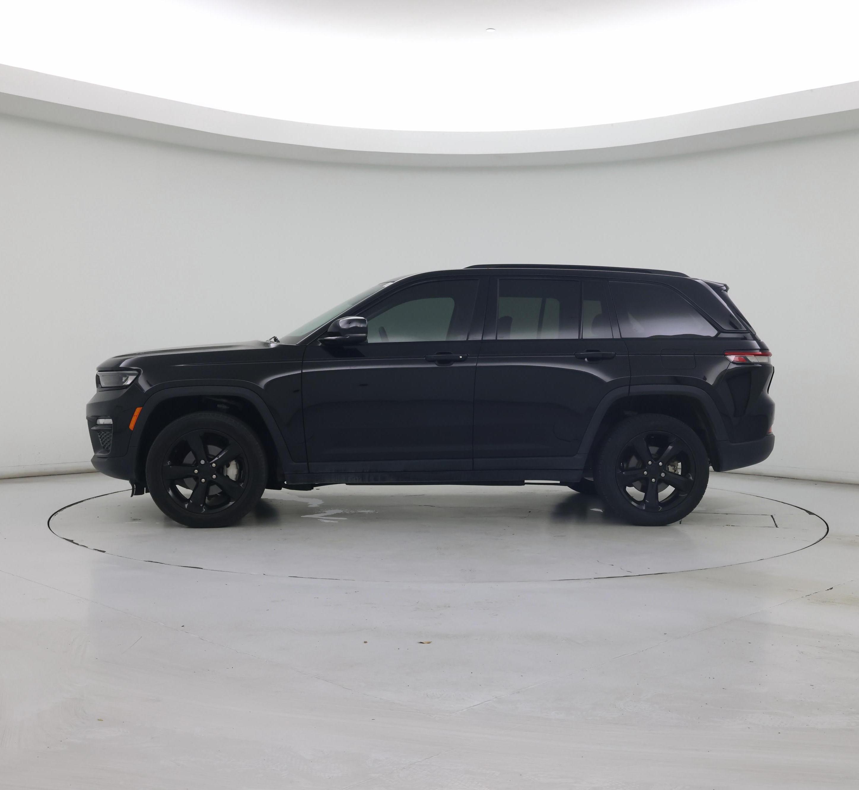 Thumbnail: 2023 Jeep Grand Cherokee - 3