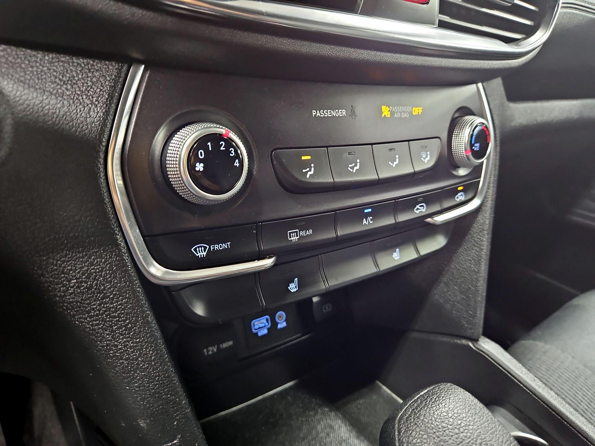 Thumbnail: 2020 Hyundai Santa Fe - 16