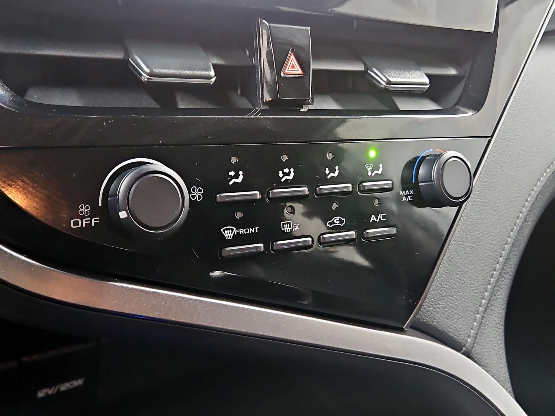 Thumbnail: 2021 Toyota Camry - 16