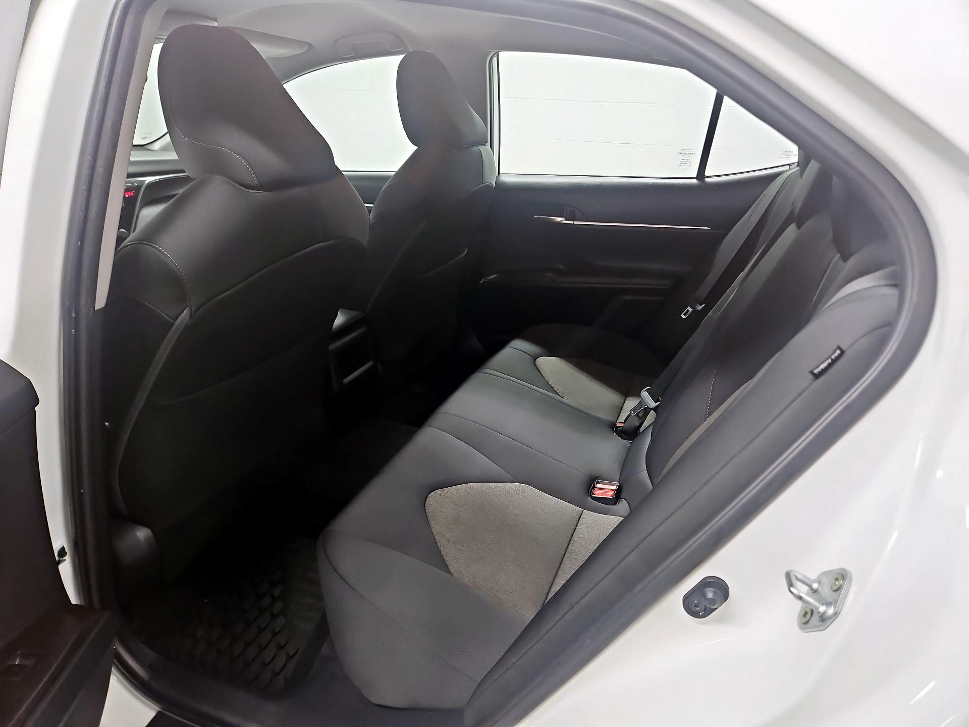 Thumbnail: 2021 Toyota Camry - 19