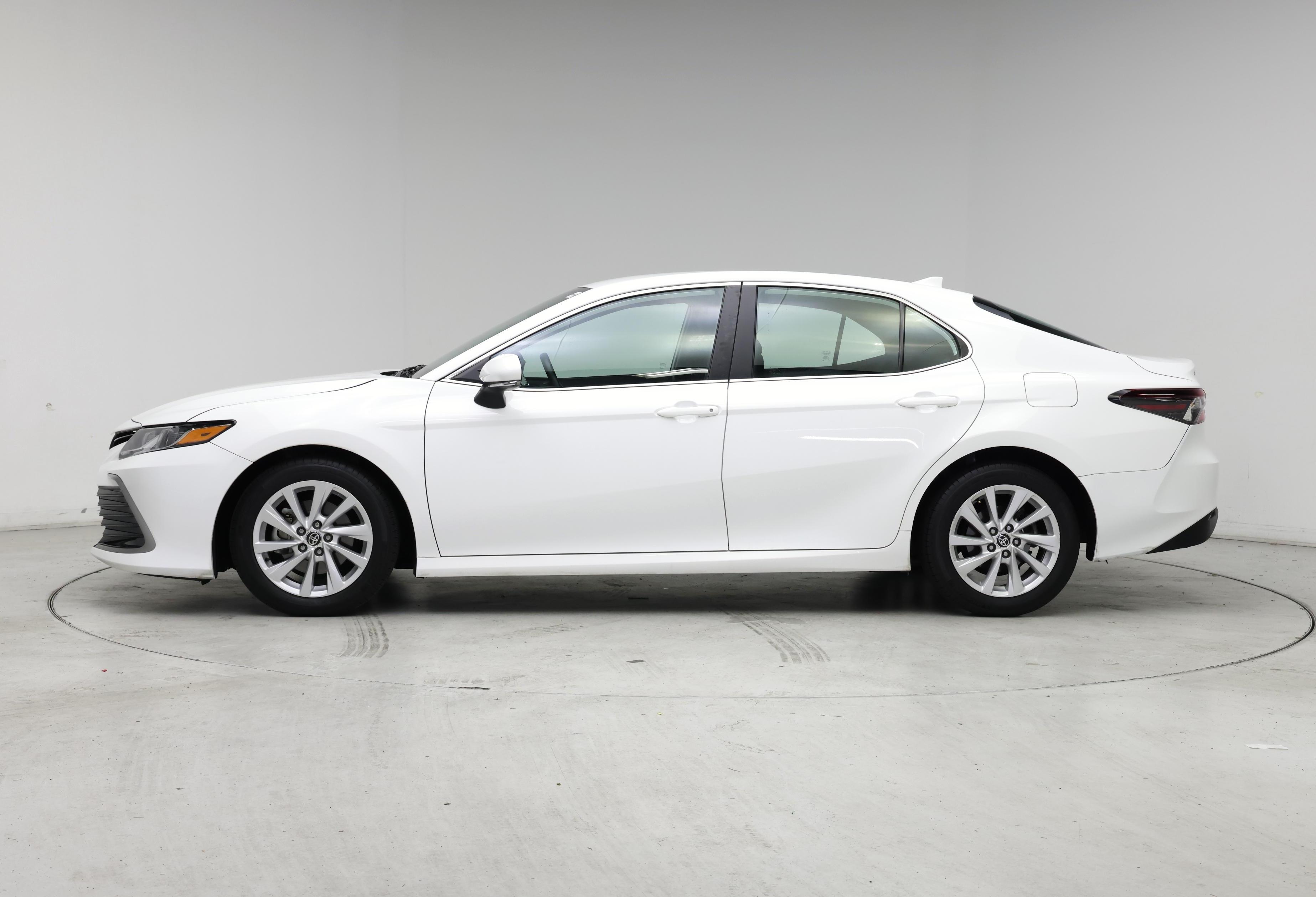 Thumbnail: 2021 Toyota Camry - 3