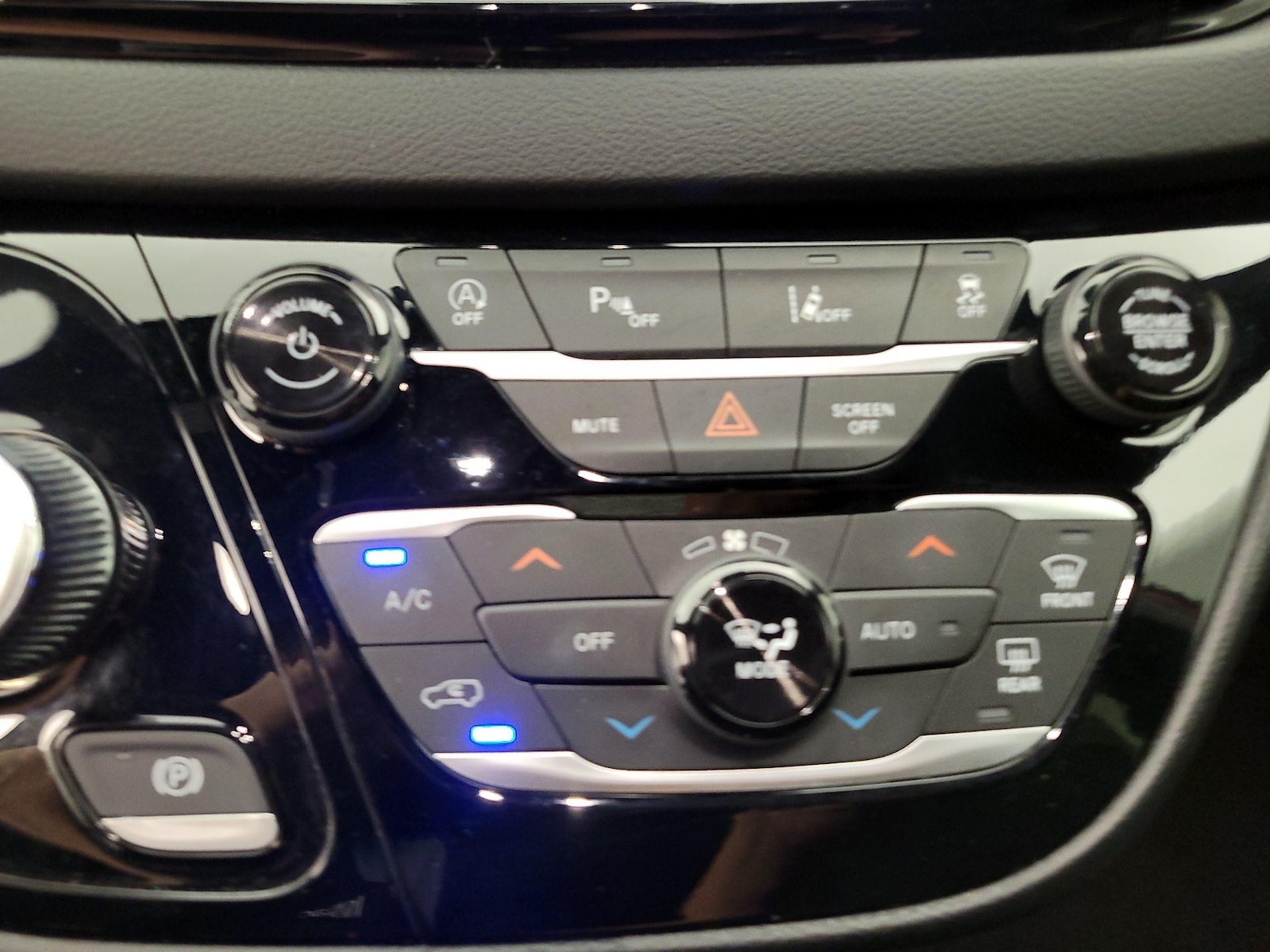2025 Chrysler Pacifica Select - Photo 17
