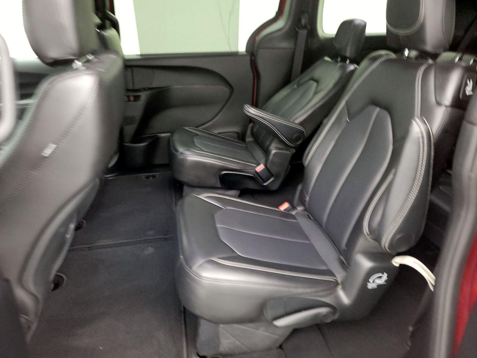 2025 Chrysler Pacifica Select - Photo 20