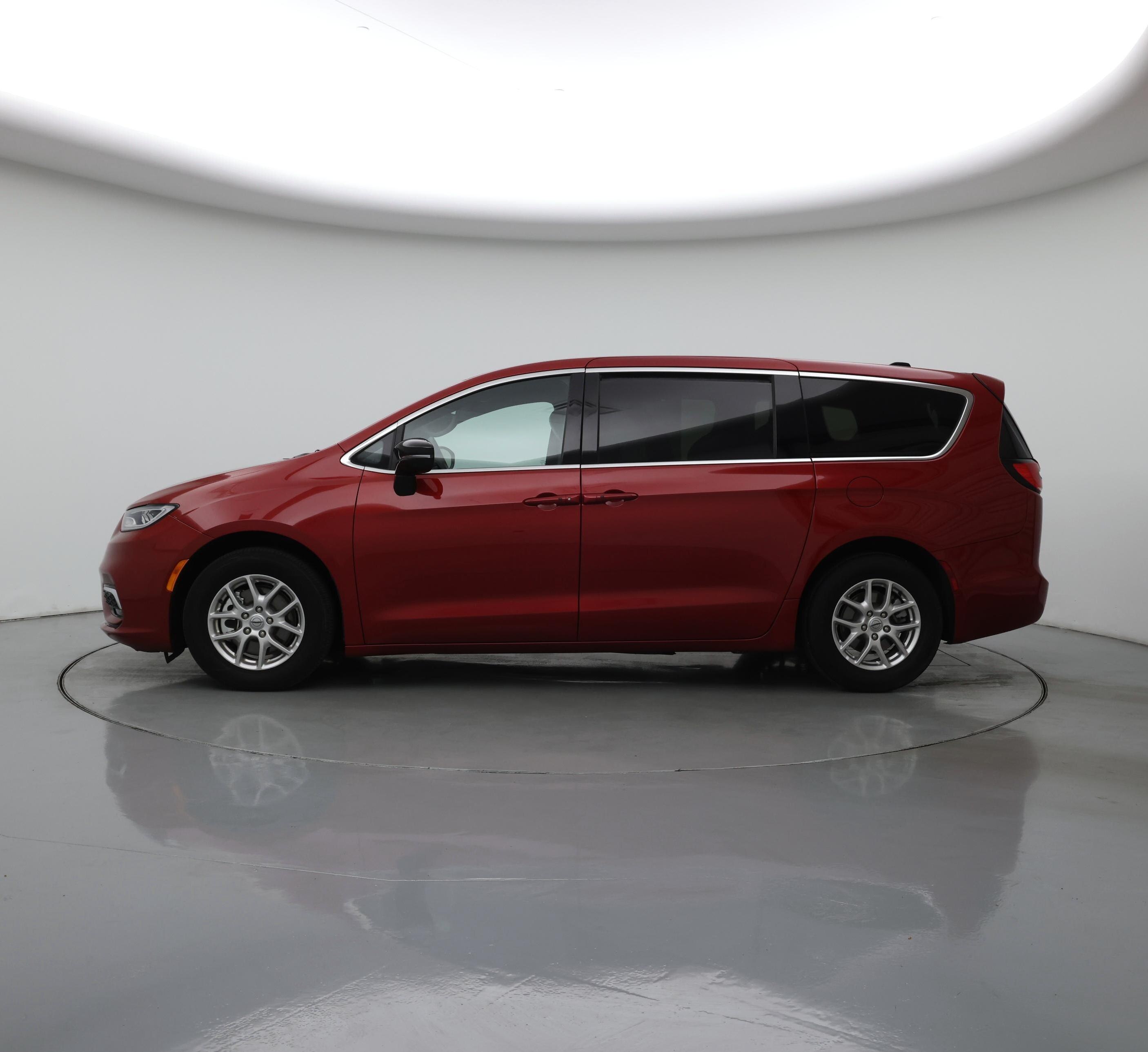 Thumbnail: 2025 Chrysler Pacifica - 3