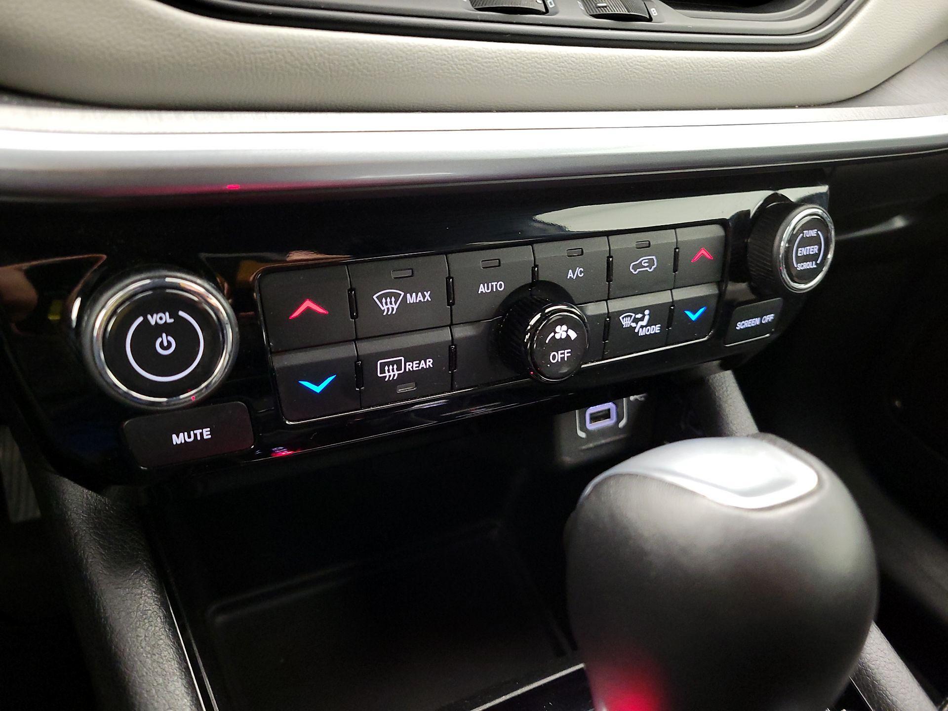 Thumbnail: 2025 Jeep Compass - 16