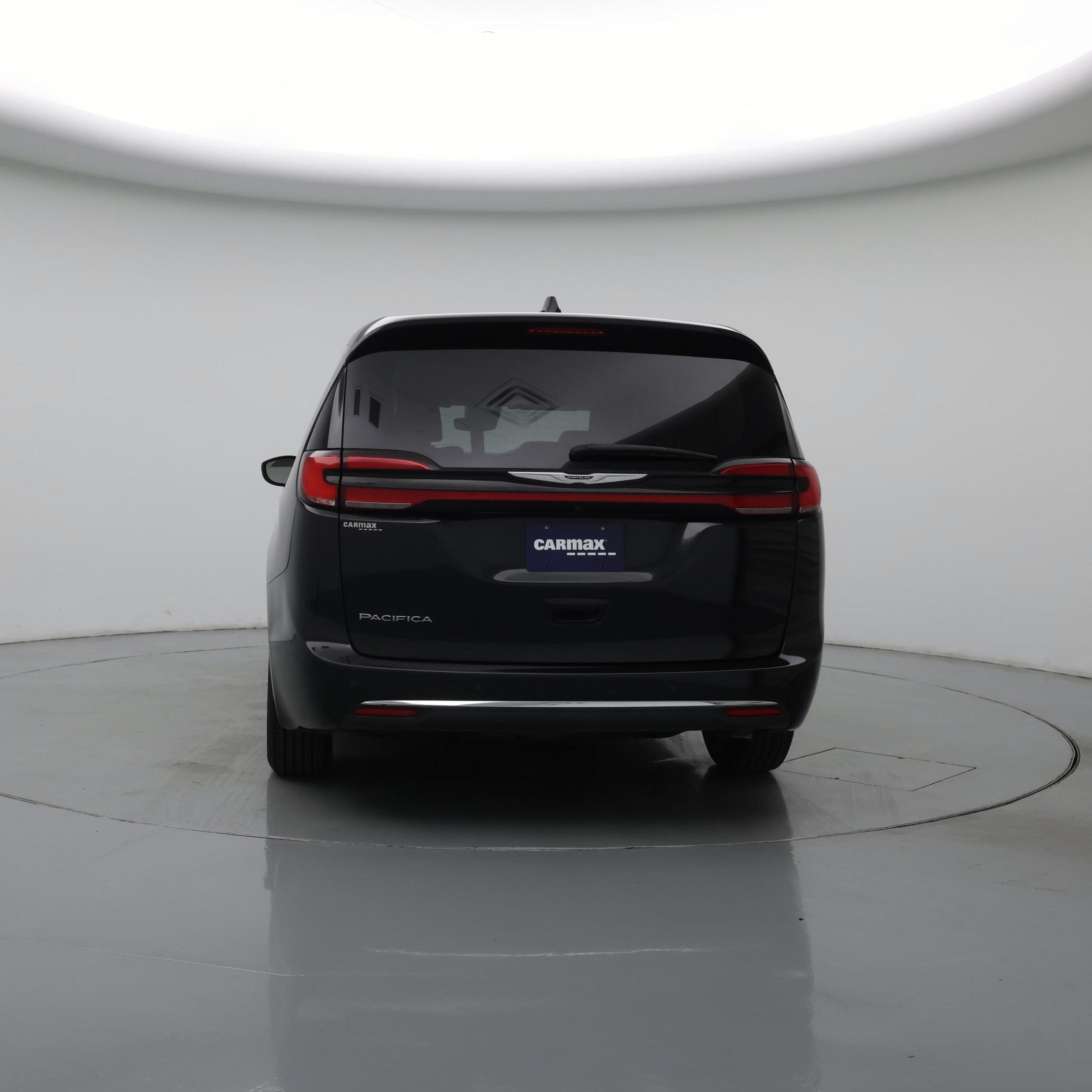 Thumbnail: 2023 Chrysler Pacifica - 6