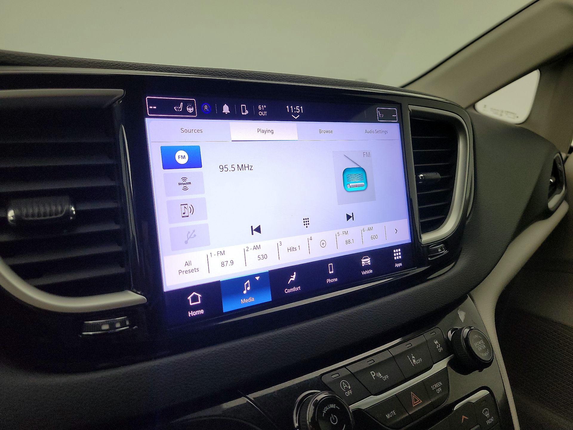 Thumbnail: 2023 Chrysler Pacifica - 15
