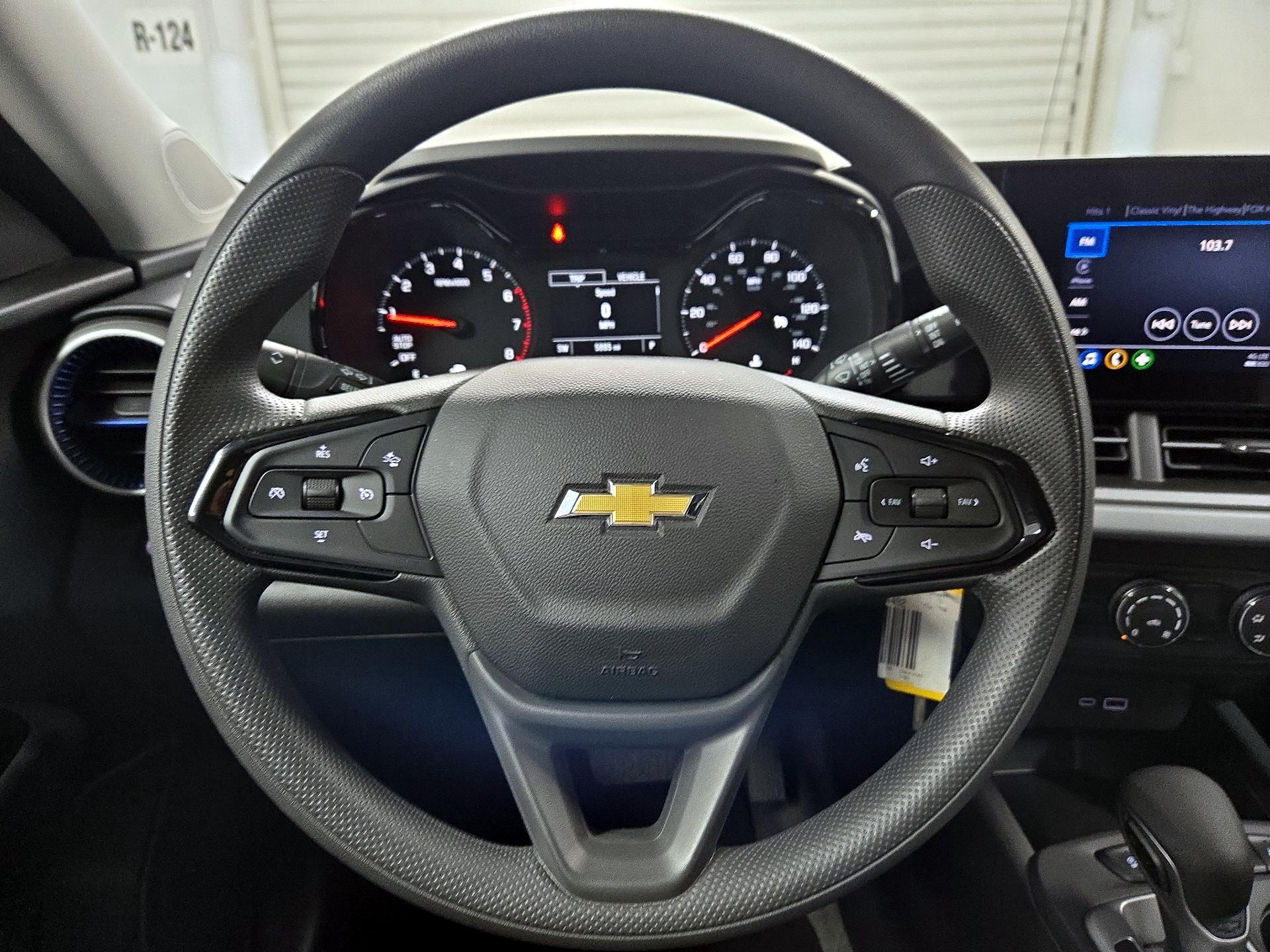Thumbnail: 2025 Chevrolet Trax - 10