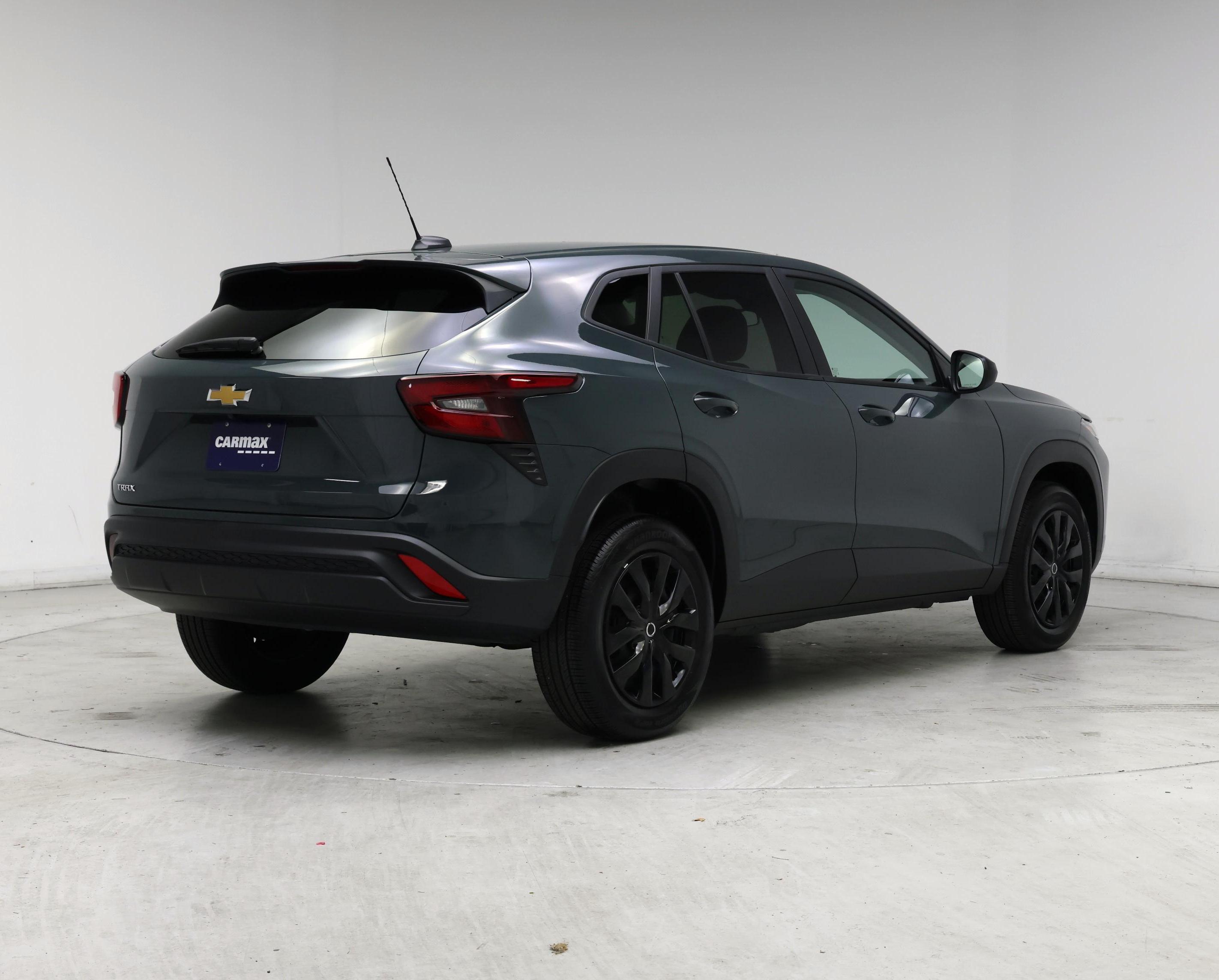 Thumbnail: 2025 Chevrolet Trax - 8