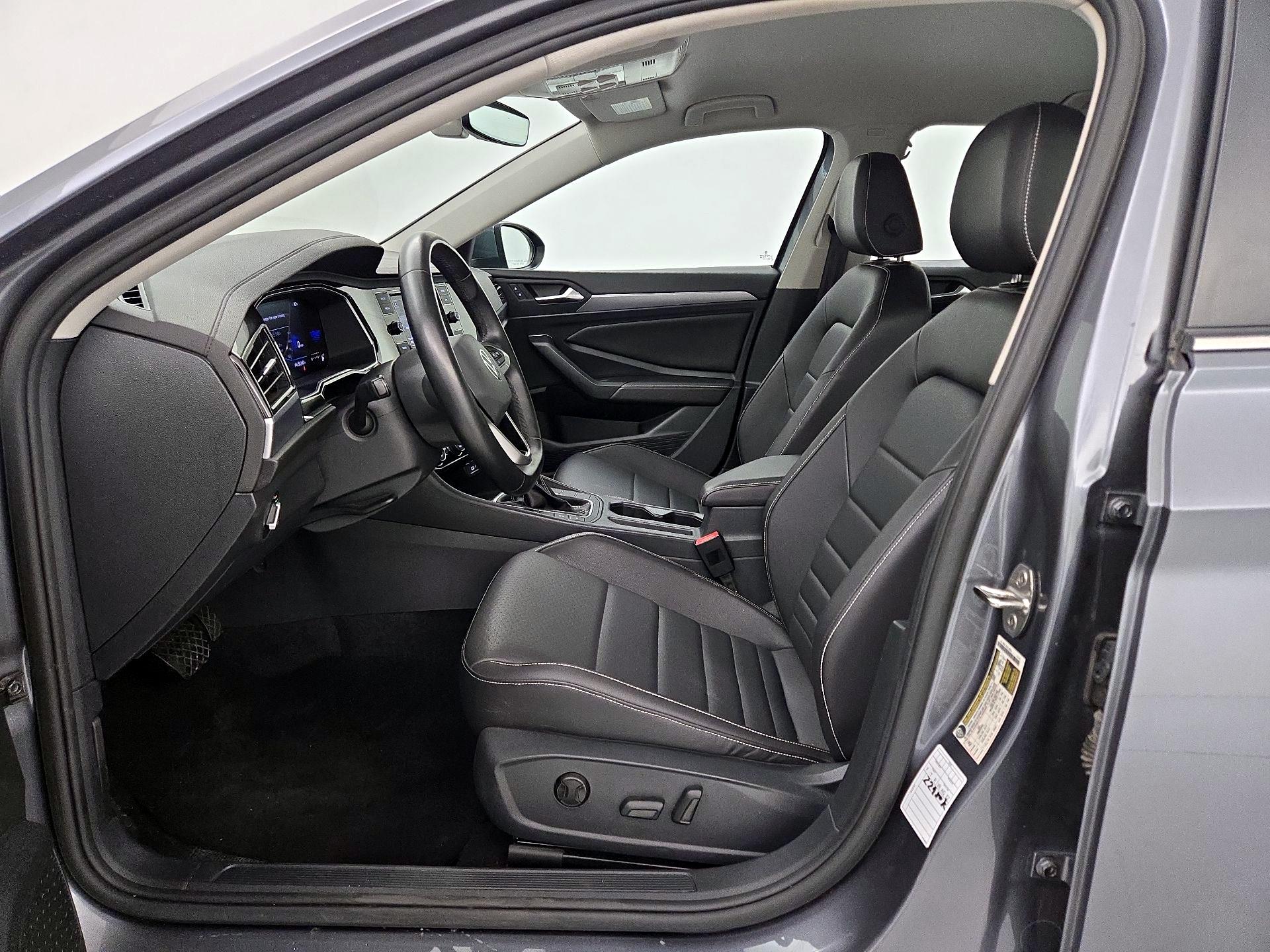 Thumbnail: 2024 Volkswagen Jetta - 11