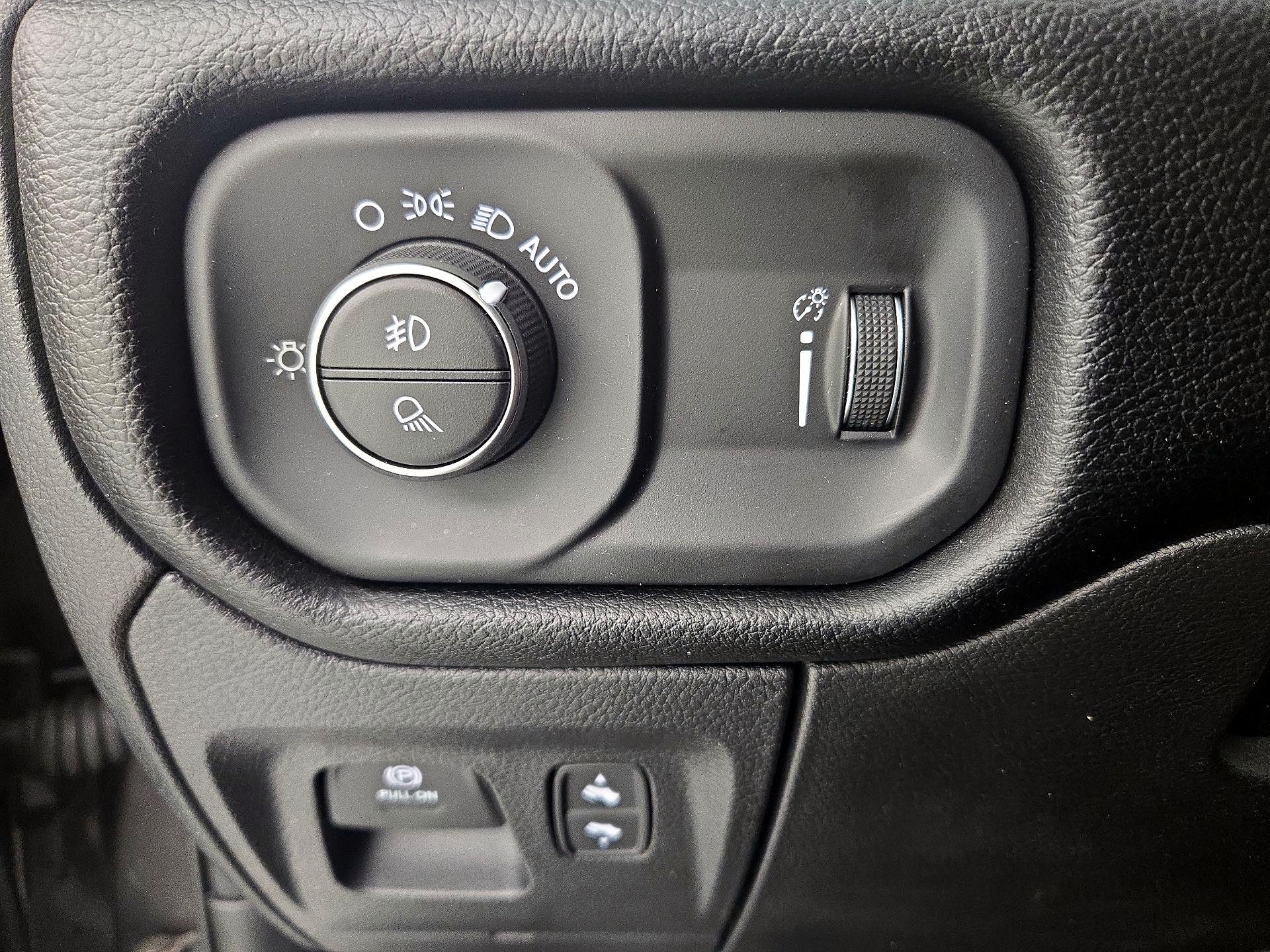 Thumbnail: 2025 RAM 1500 - 13