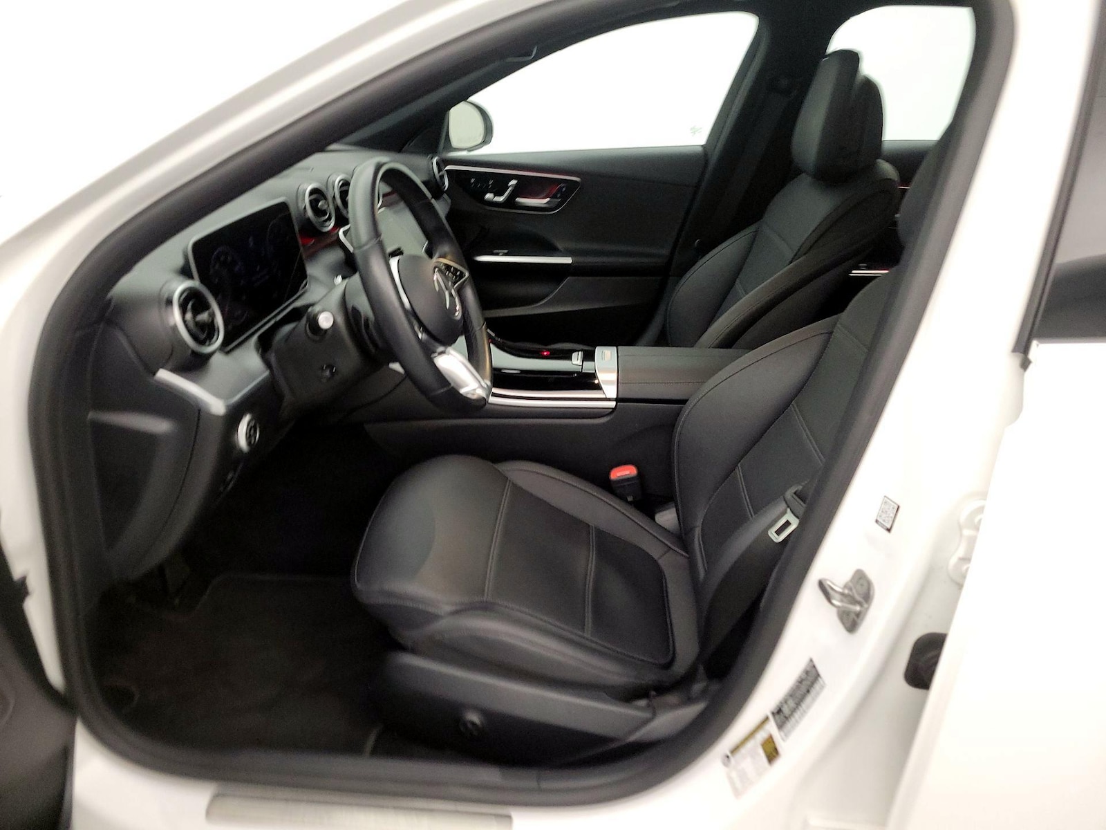 2025 Mercedes-Benz C-Class Sedan C 300 - Photo 12