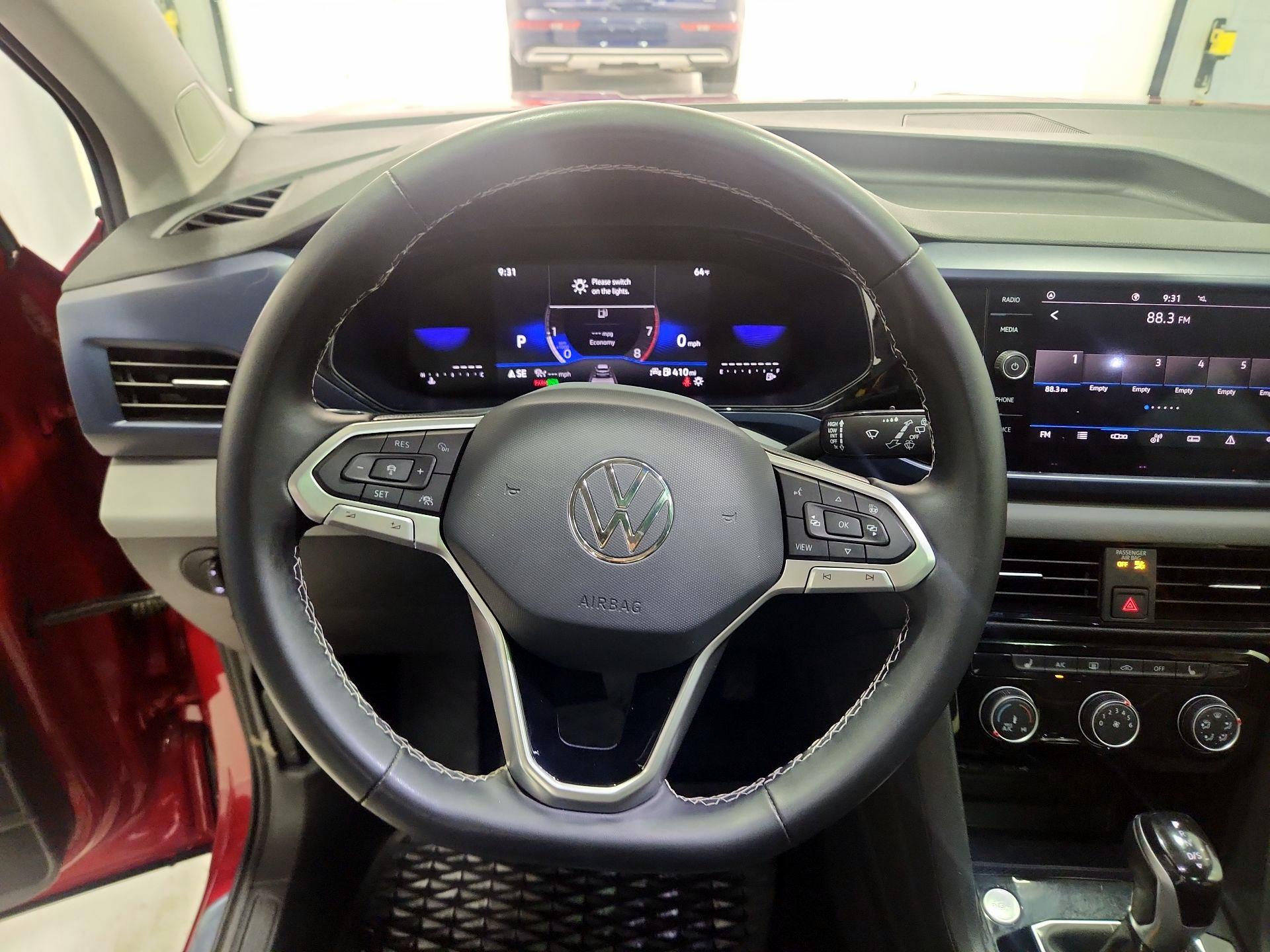 Thumbnail: 2023 Volkswagen Taos - 10