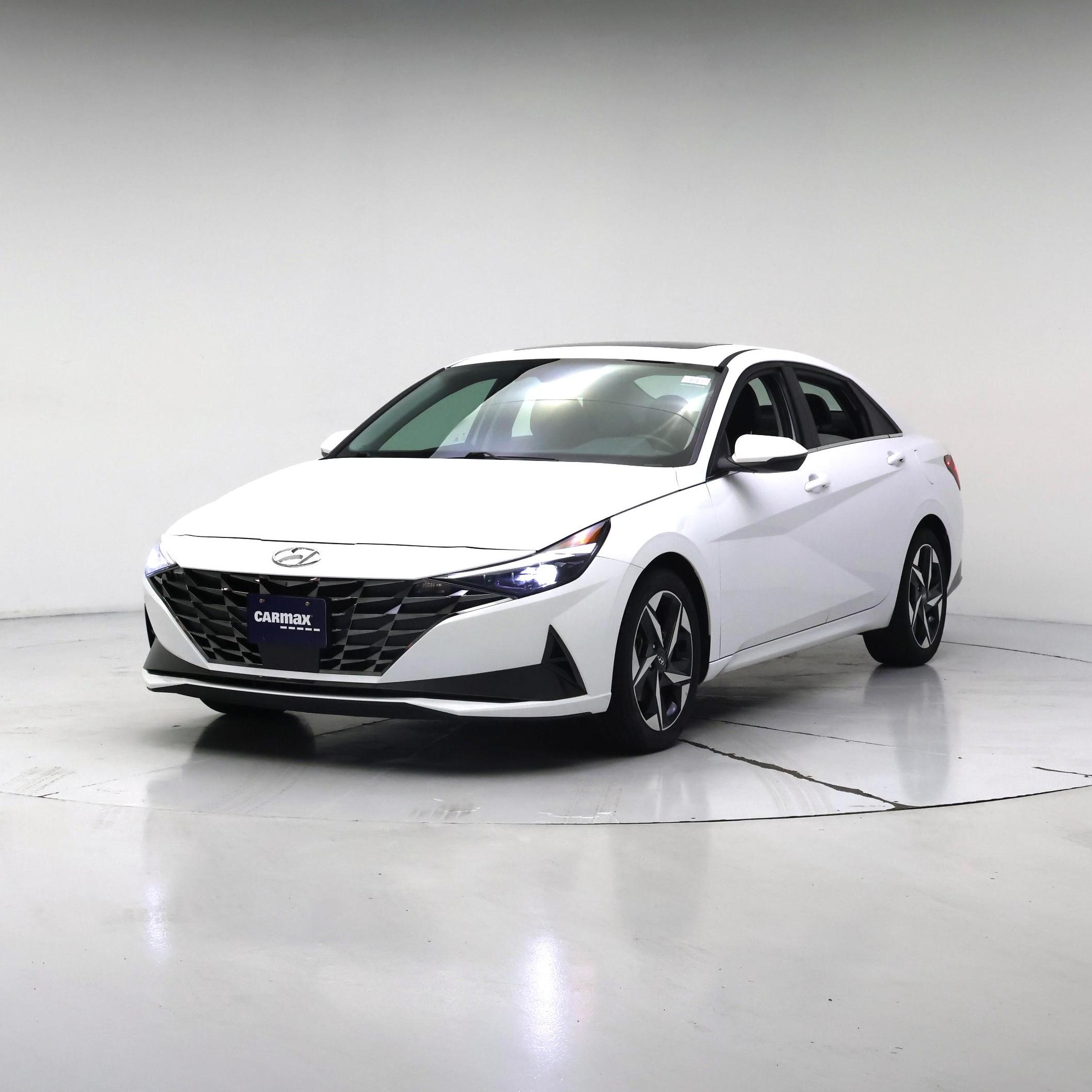 Thumbnail: 2023 Hyundai Elantra - 4