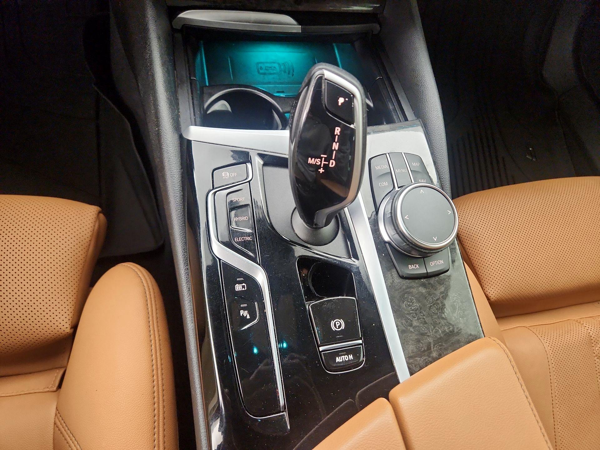 Thumbnail: 2023 BMW 5 Series - 18