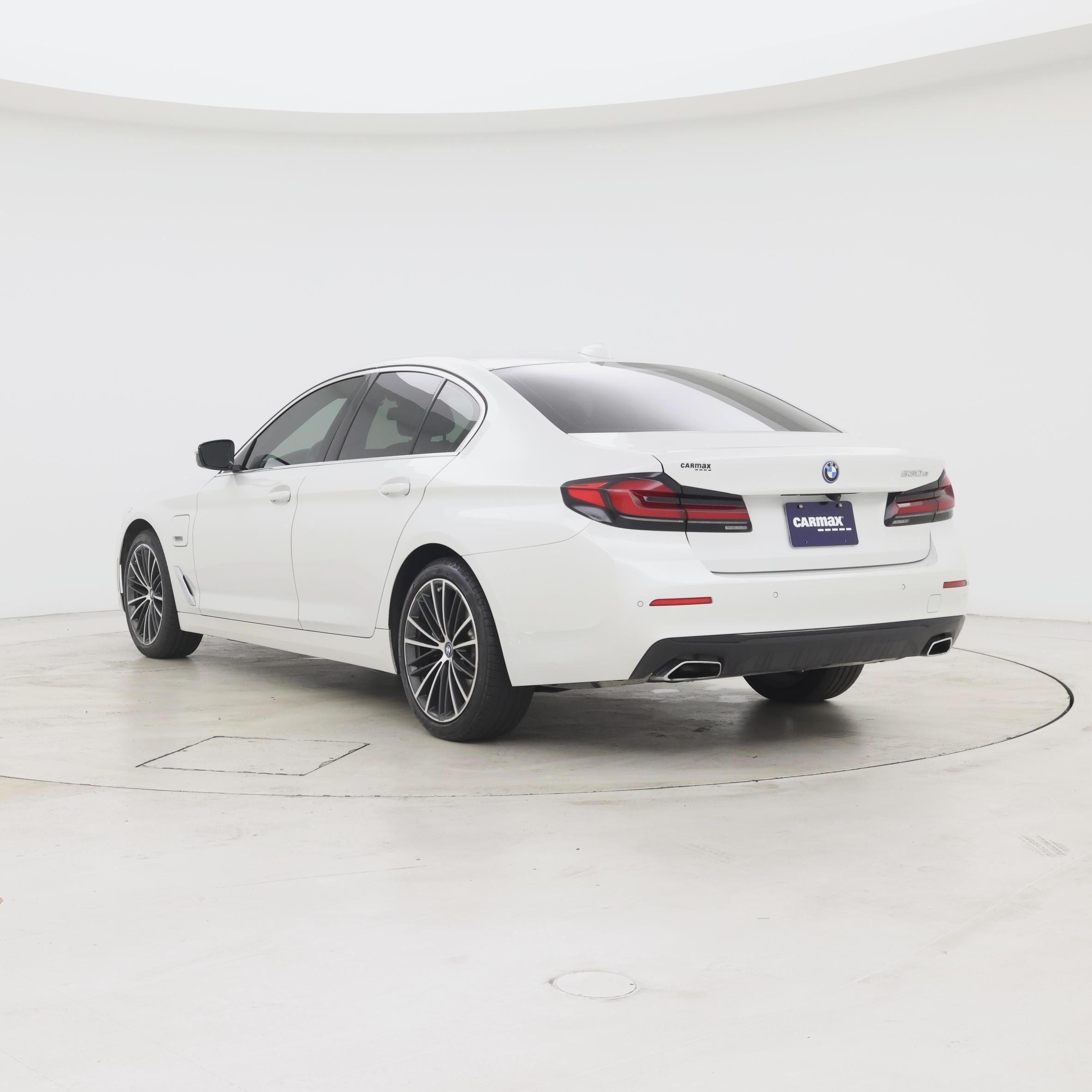 Thumbnail: 2023 BMW 5 Series - 2