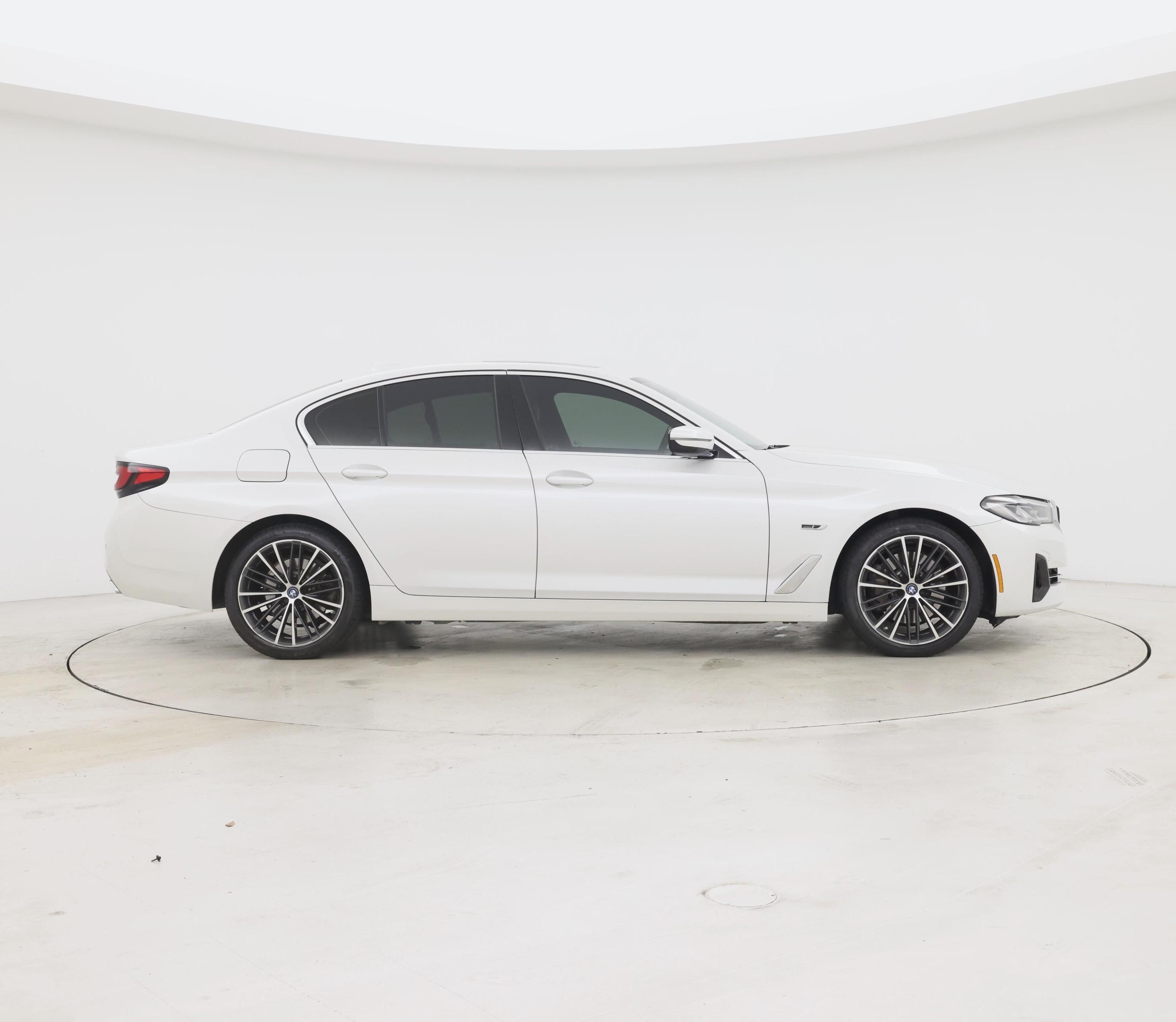 Thumbnail: 2023 BMW 5 Series - 7