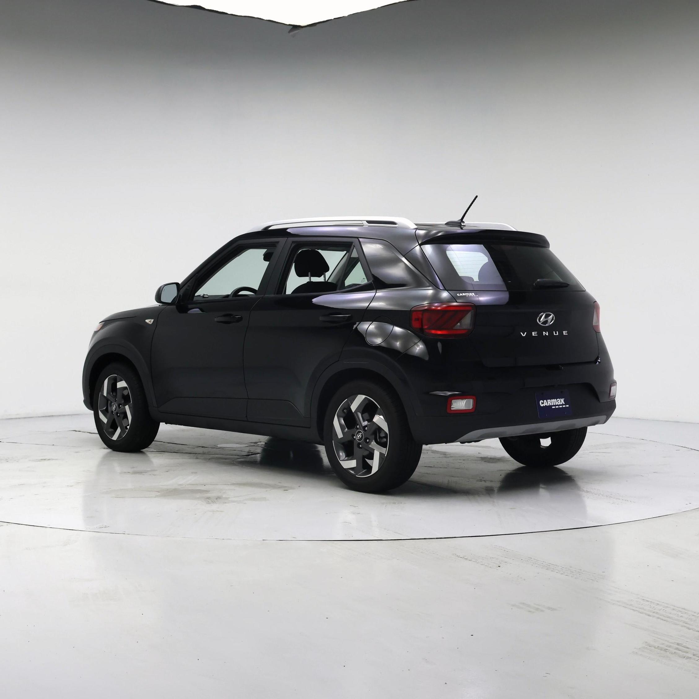 Thumbnail: 2025 Hyundai Venue - 2