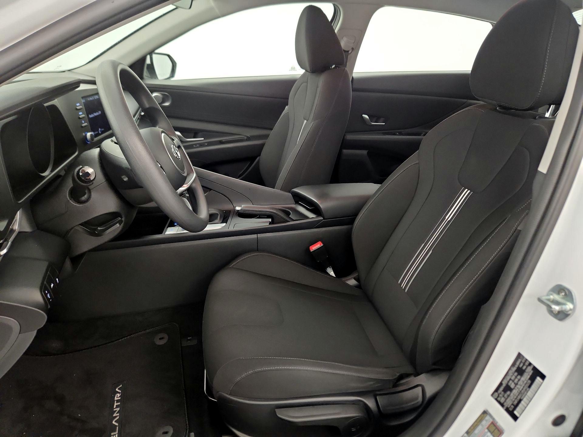 Thumbnail: 2021 Hyundai Elantra - 11