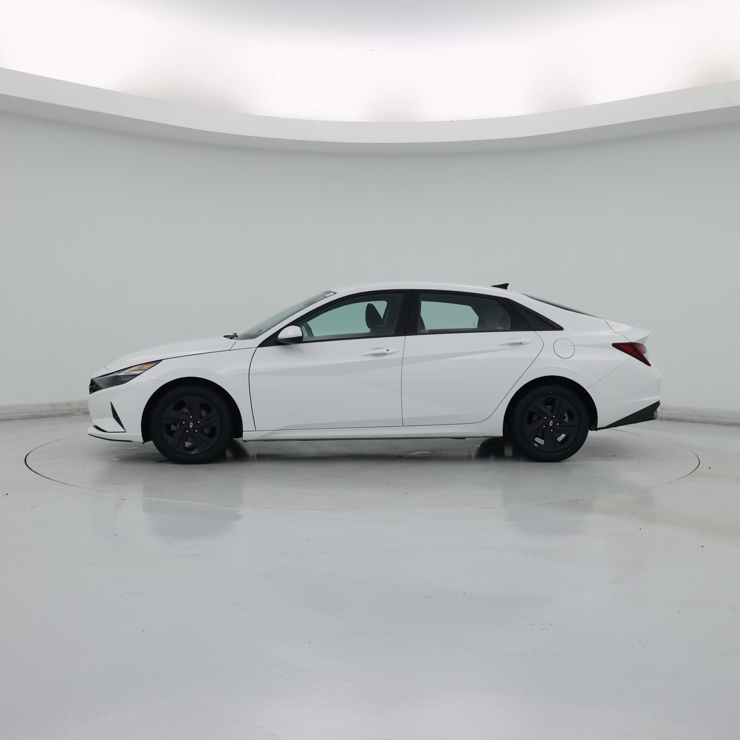 Thumbnail: 2021 Hyundai Elantra - 3