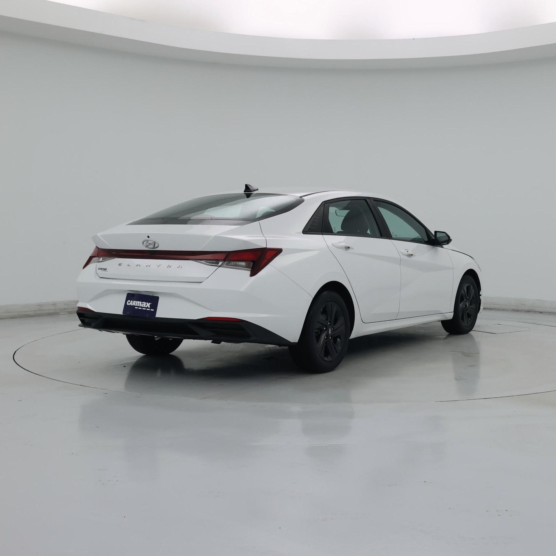 Thumbnail: 2021 Hyundai Elantra - 8