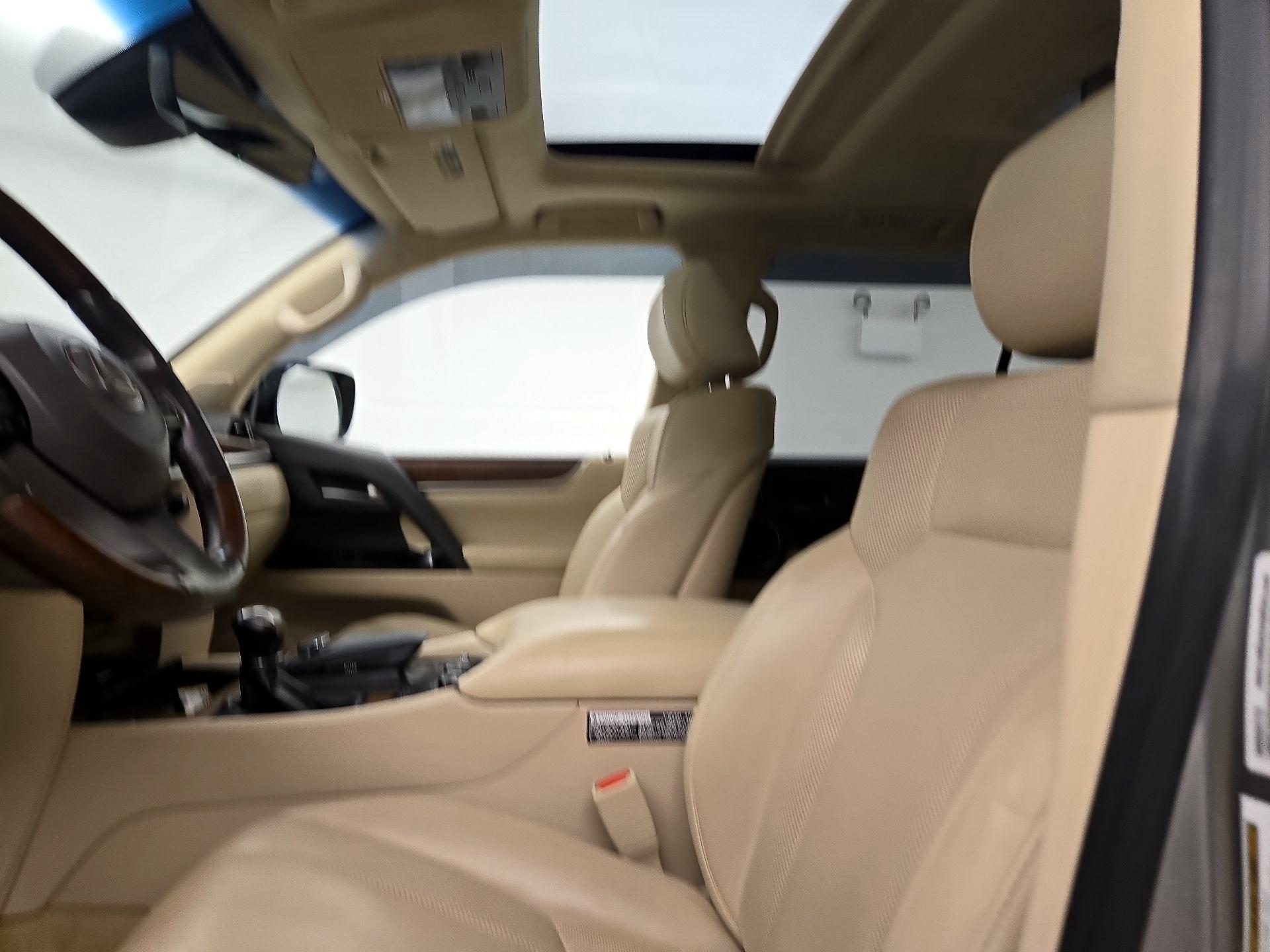 Thumbnail: 2020 Lexus LX - 20