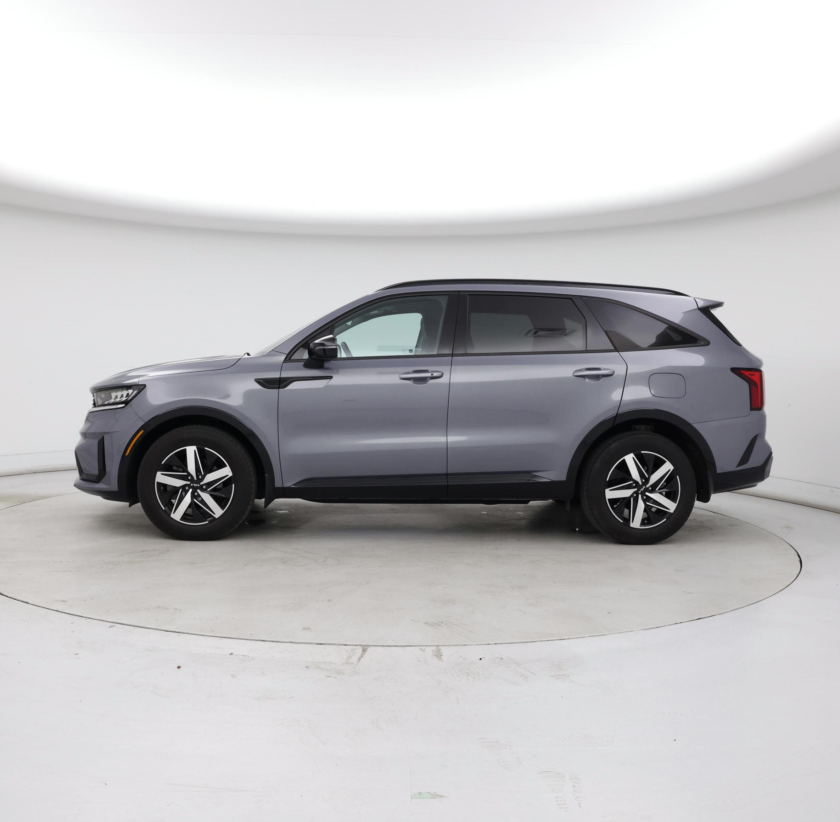 Thumbnail: 2023 Kia Sorento - 3