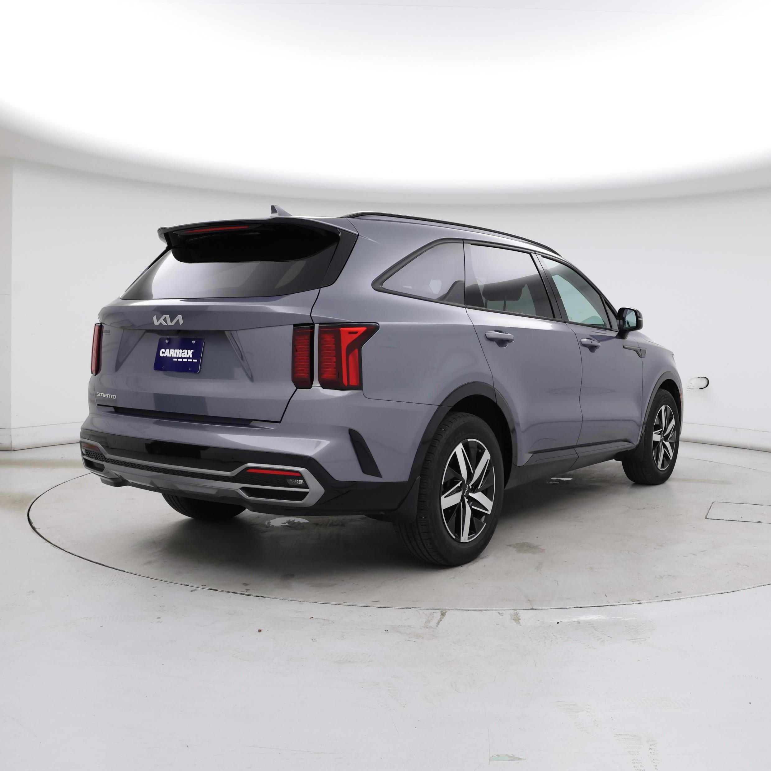 Thumbnail: 2023 Kia Sorento - 8