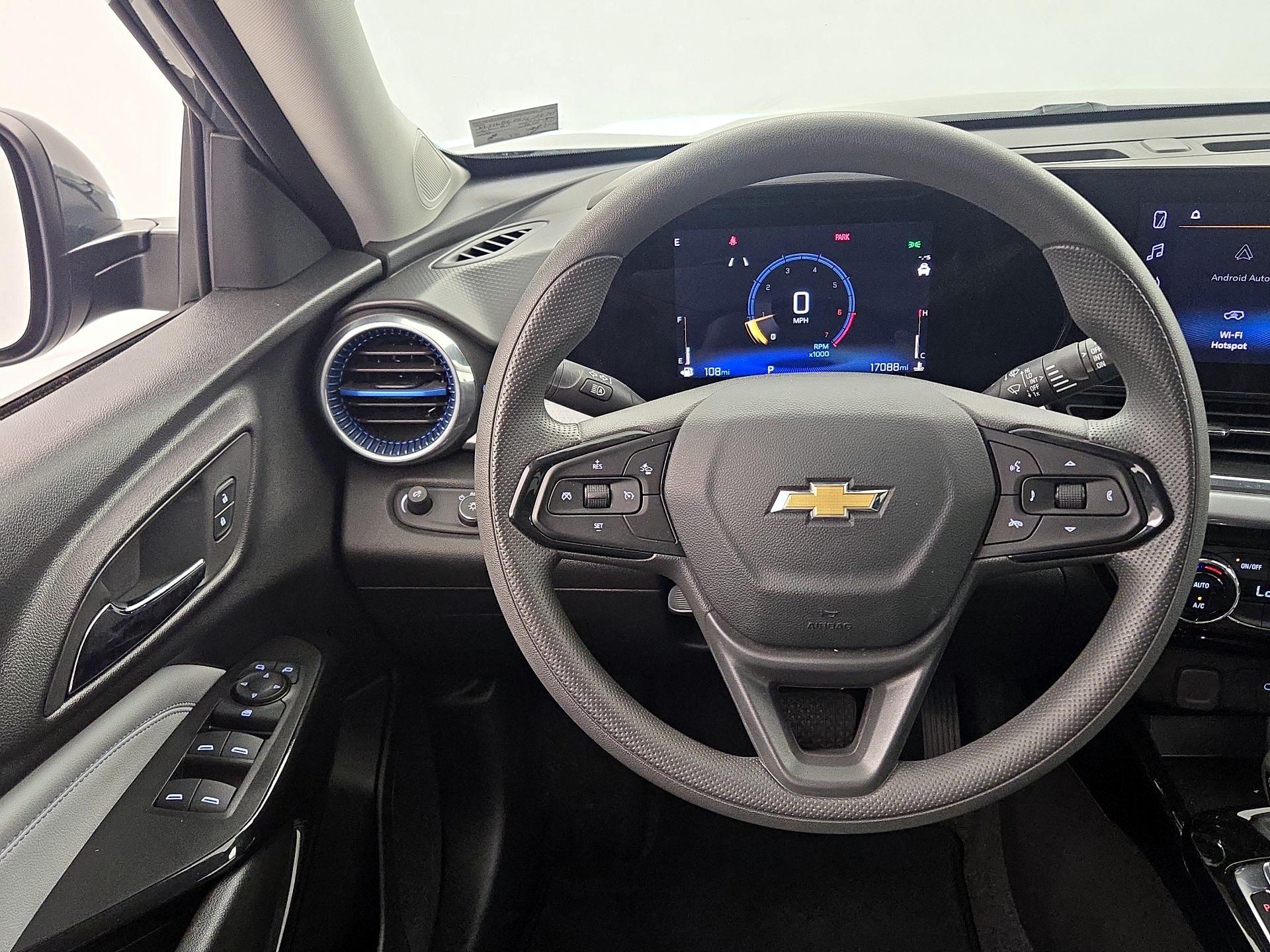 Thumbnail: 2025 Chevrolet Trax - 10