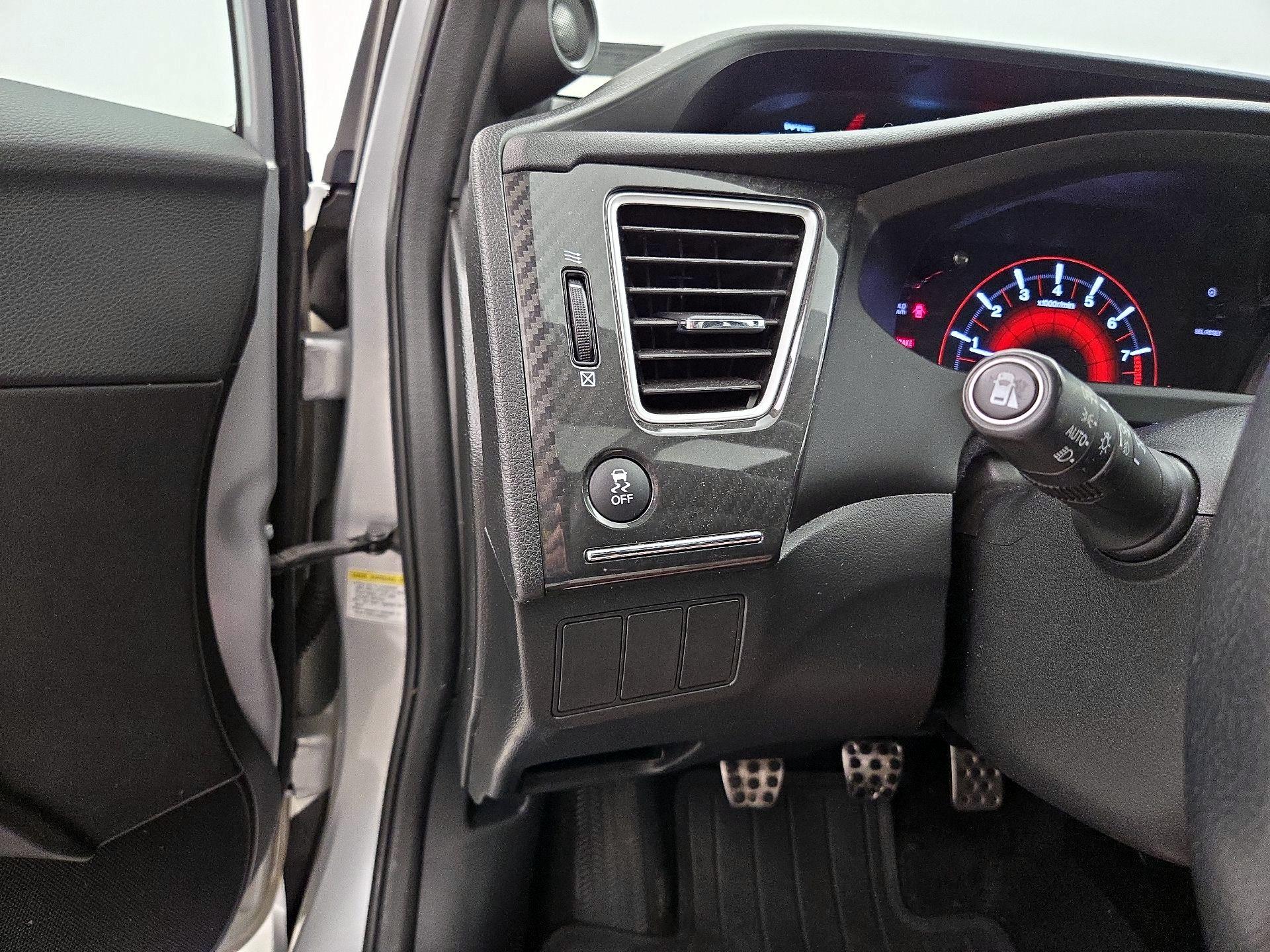 Thumbnail: 2015 Honda Civic - 13