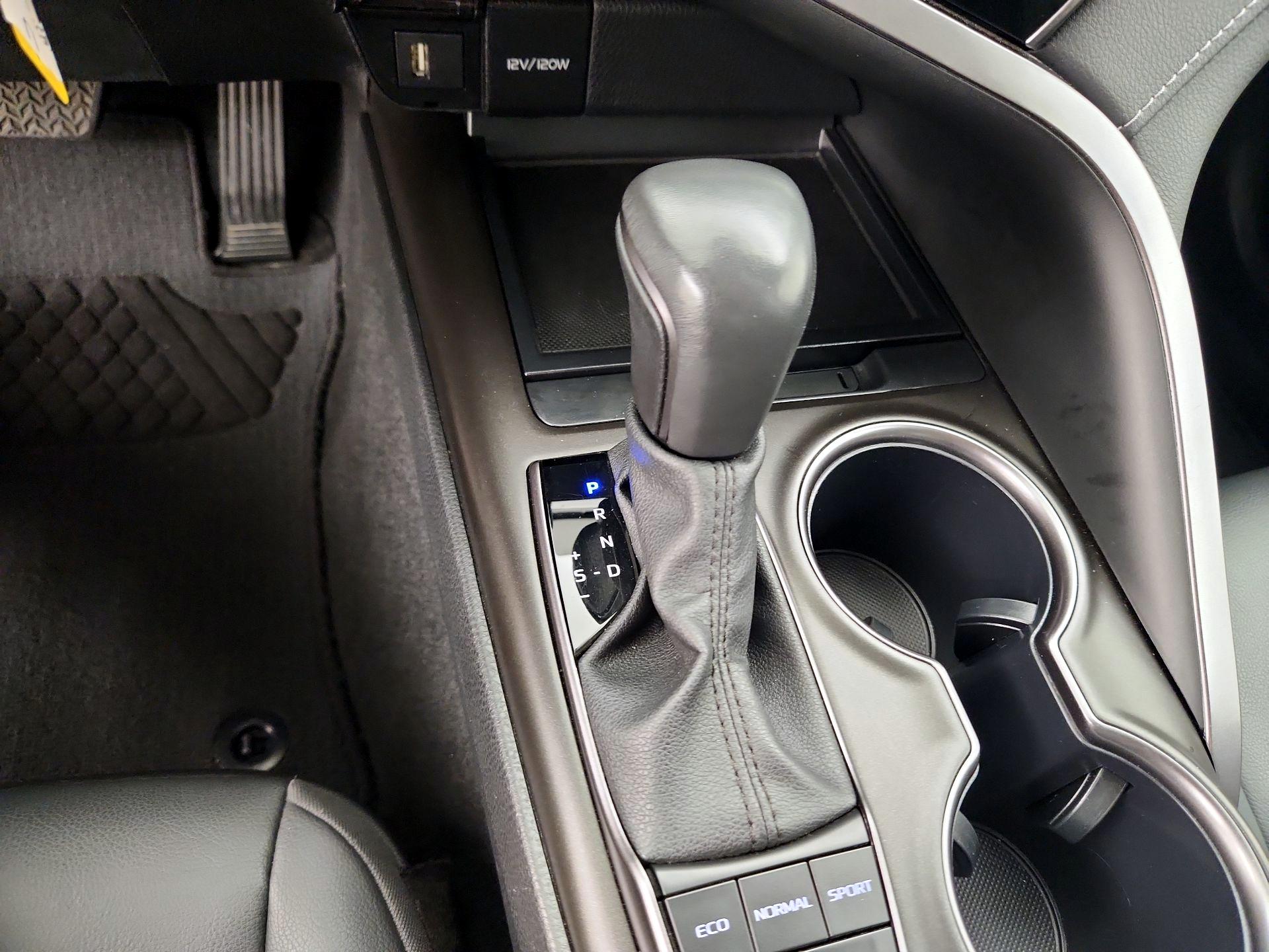 Thumbnail: 2024 Toyota Camry - 17